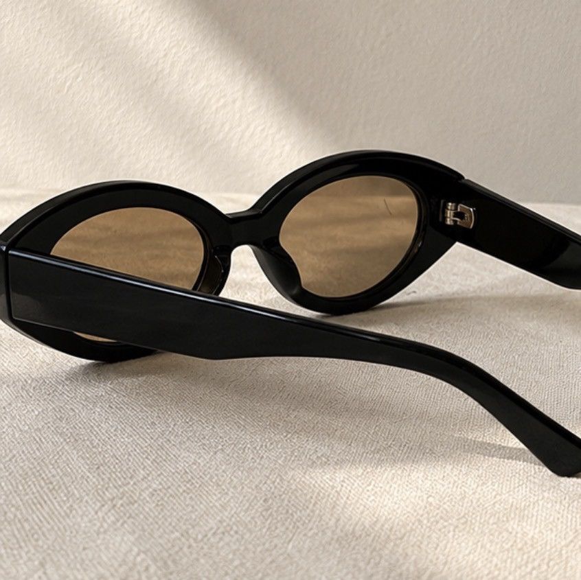 Other Black Oval Sunglasses Y2K Retro Slim Shades Brown Lens Size ONE SIZE - 4 Thumbnail