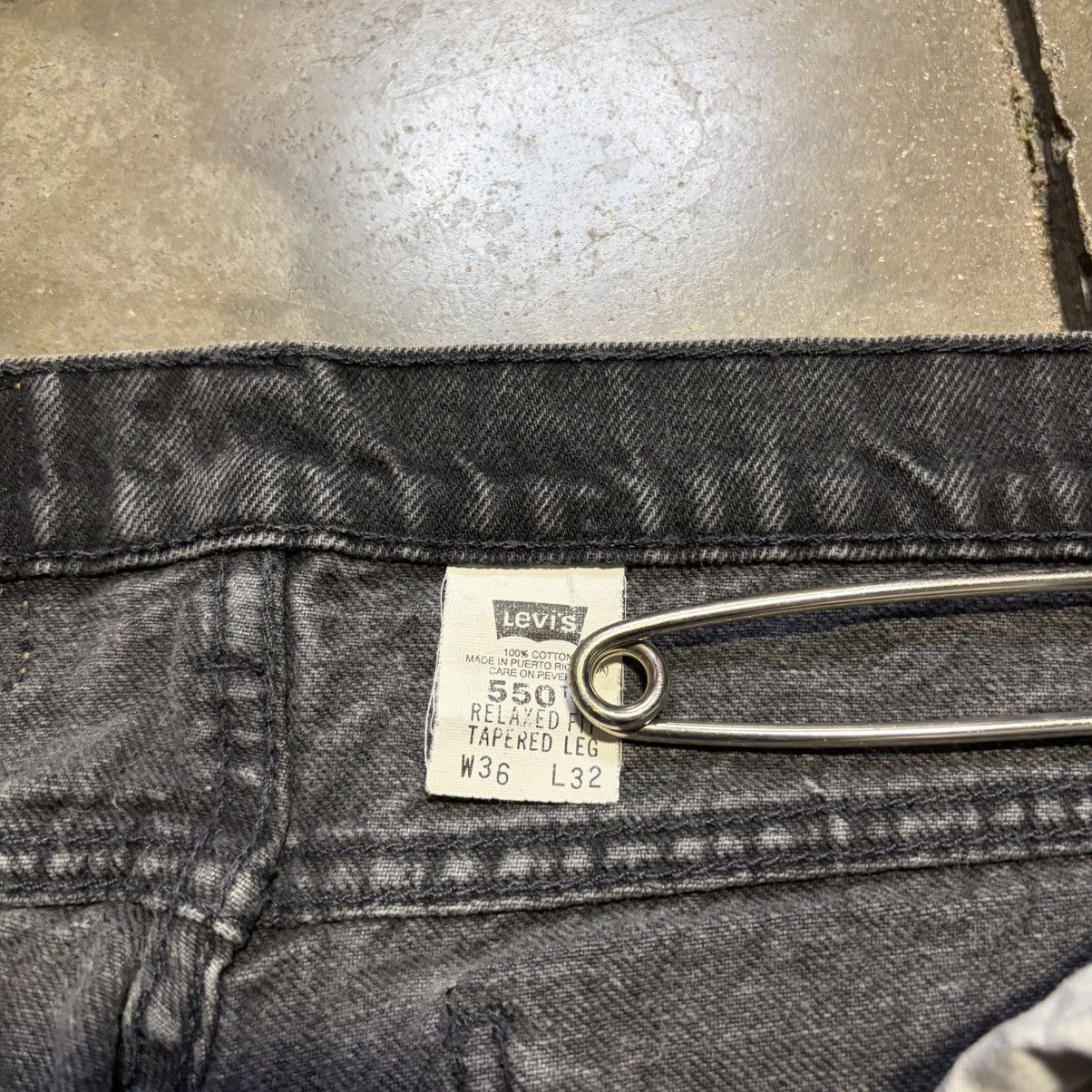 Levi's Vintage 90a Levis 550 Orange Tab Denim Jeans Relaxed Fit USA Size US 36 / EU 52 - 14 Thumbnail