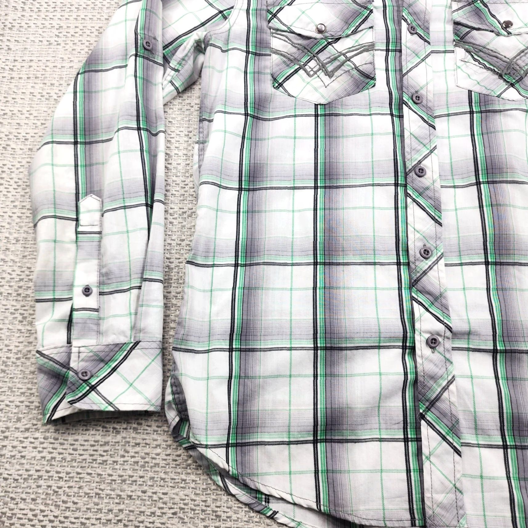 Vintage Chale Shirt Mens Small Green Gray White Plaid Long Sleeve Button Up Western Shirt Size US S / EU 44-46 / 1 - 3 Thumbnail