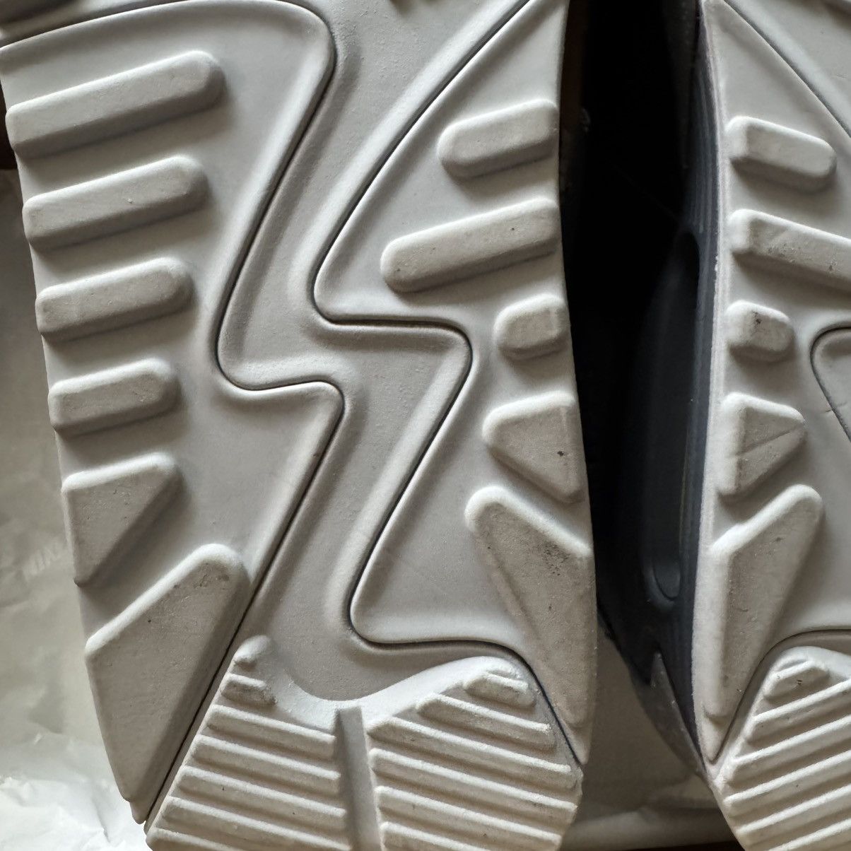 John Mayer × Nike RARE John Mayer Airmax90 Spirit Level w/ Signed Box Size US 11 / EU 44 - 5 Thumbnail