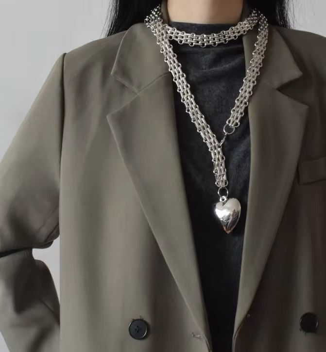 Leather × Vintage Multipurpose thick metal chain silver love heart tasseS Size ONE SIZE - 1 Thumbnail