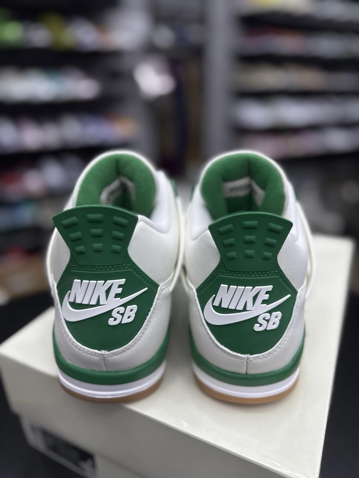 Jordan Brand Size 10.5 - Jordan 4 Retro SP x Nike SB Mid Pine Green New Size US 10.5 / EU 43-44 - 7 Thumbnail