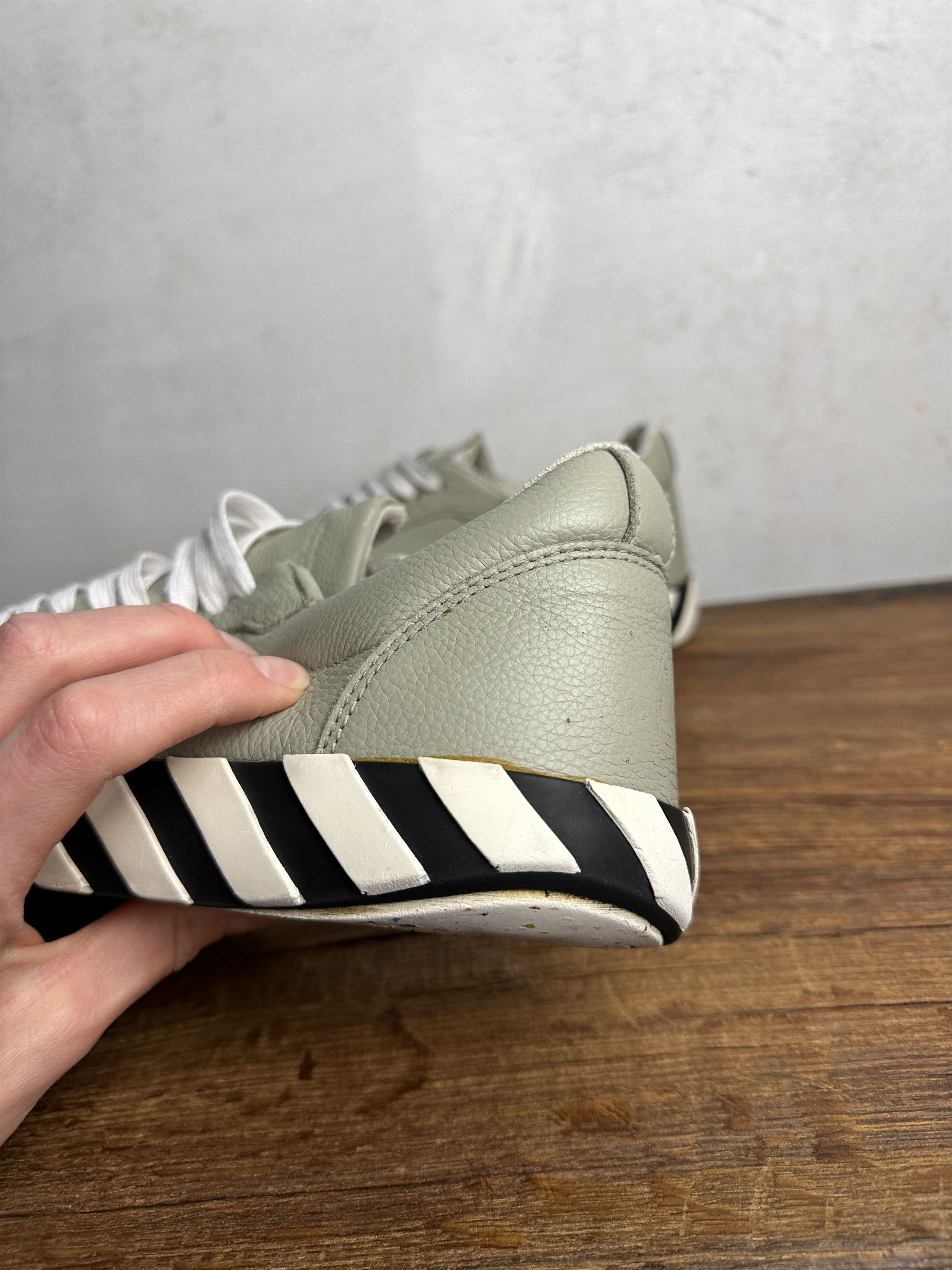 Off-White Off White Vulcanized Leather Low Top Grey Sneakers Size US 10 / EU 43 - 8 Thumbnail