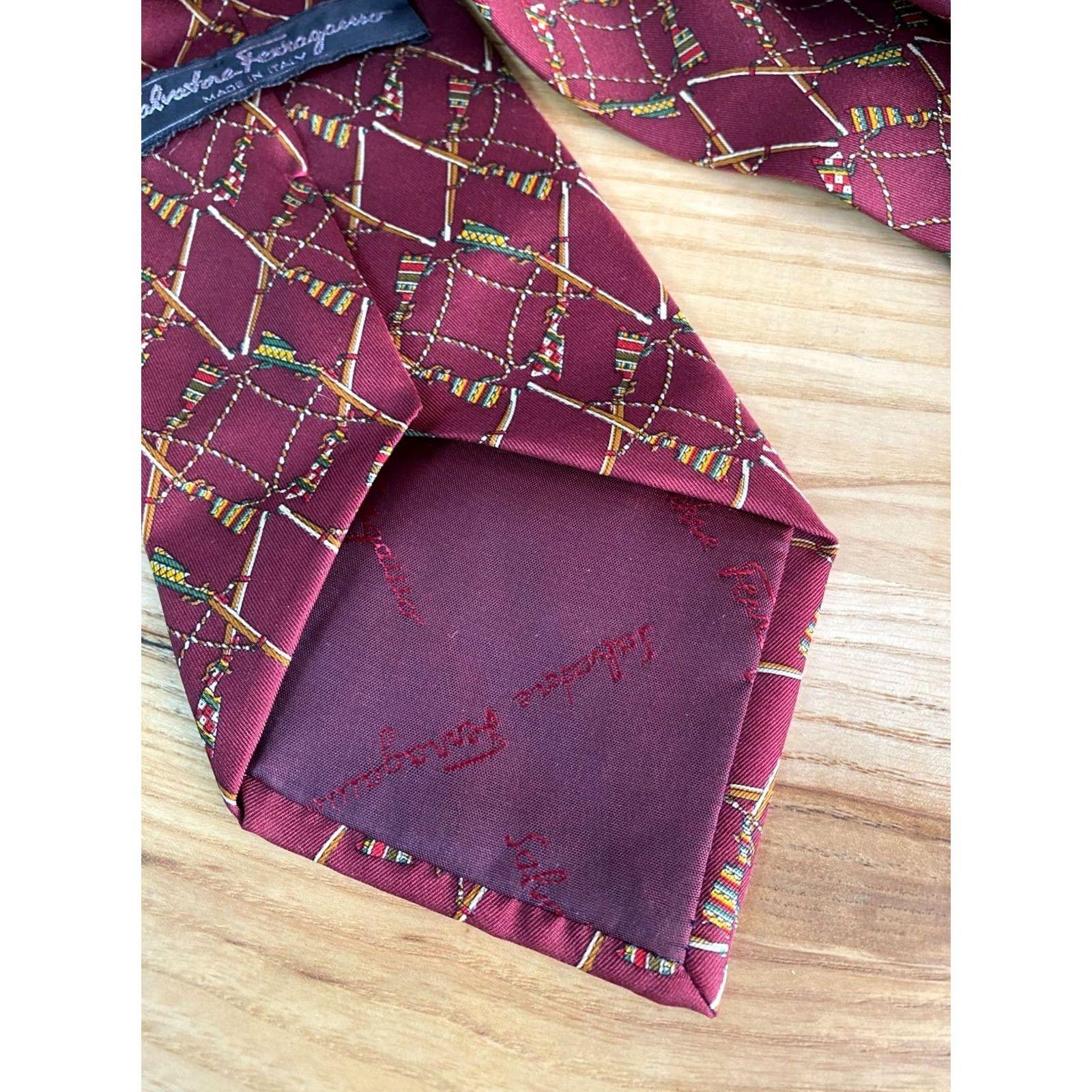 Salvatore Ferragamo VINTAGE Salvatore Ferragamo Tie Burgundy 100% Silk Made in Italy Men Leather? Wait. Size ONE SIZE - 3 Thumbnail