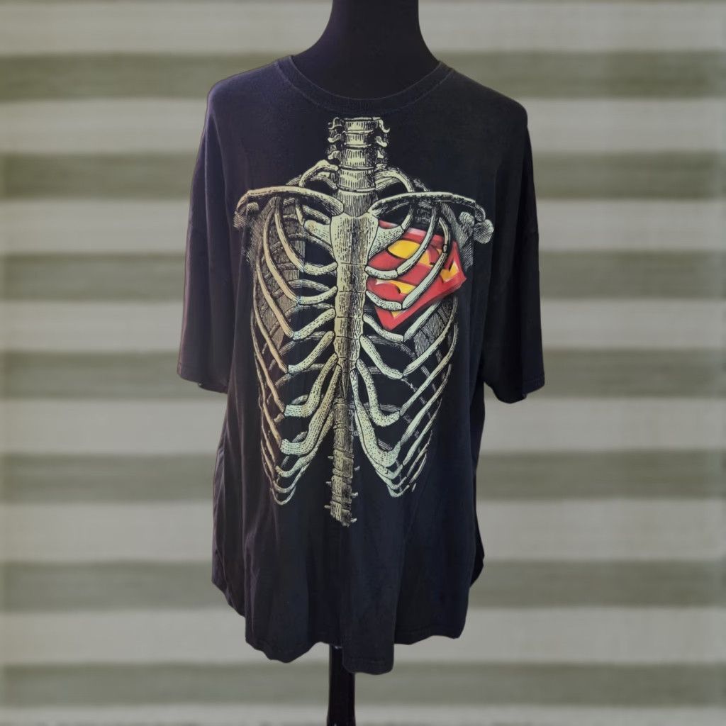 Logo 7 Superman DC Comics Rib In Cage Logo Black Short Sleeve T-Shirt 3XL Mens Size US XXL / EU 58 / 5 - 1 Thumbnail