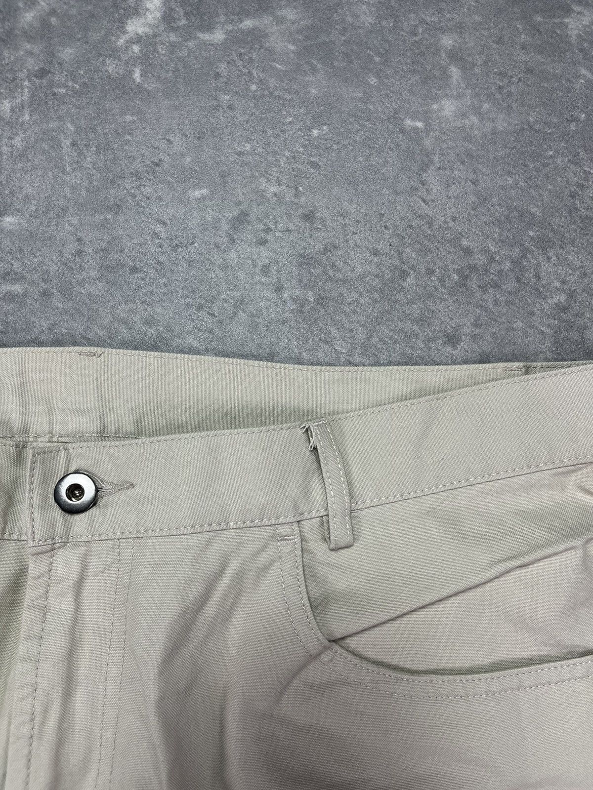 Yves Saint Laurent Yves Saint Laurent Y Pocket Logo Pants 36 YSL Size US 36 / EU 52 - 7 Thumbnail