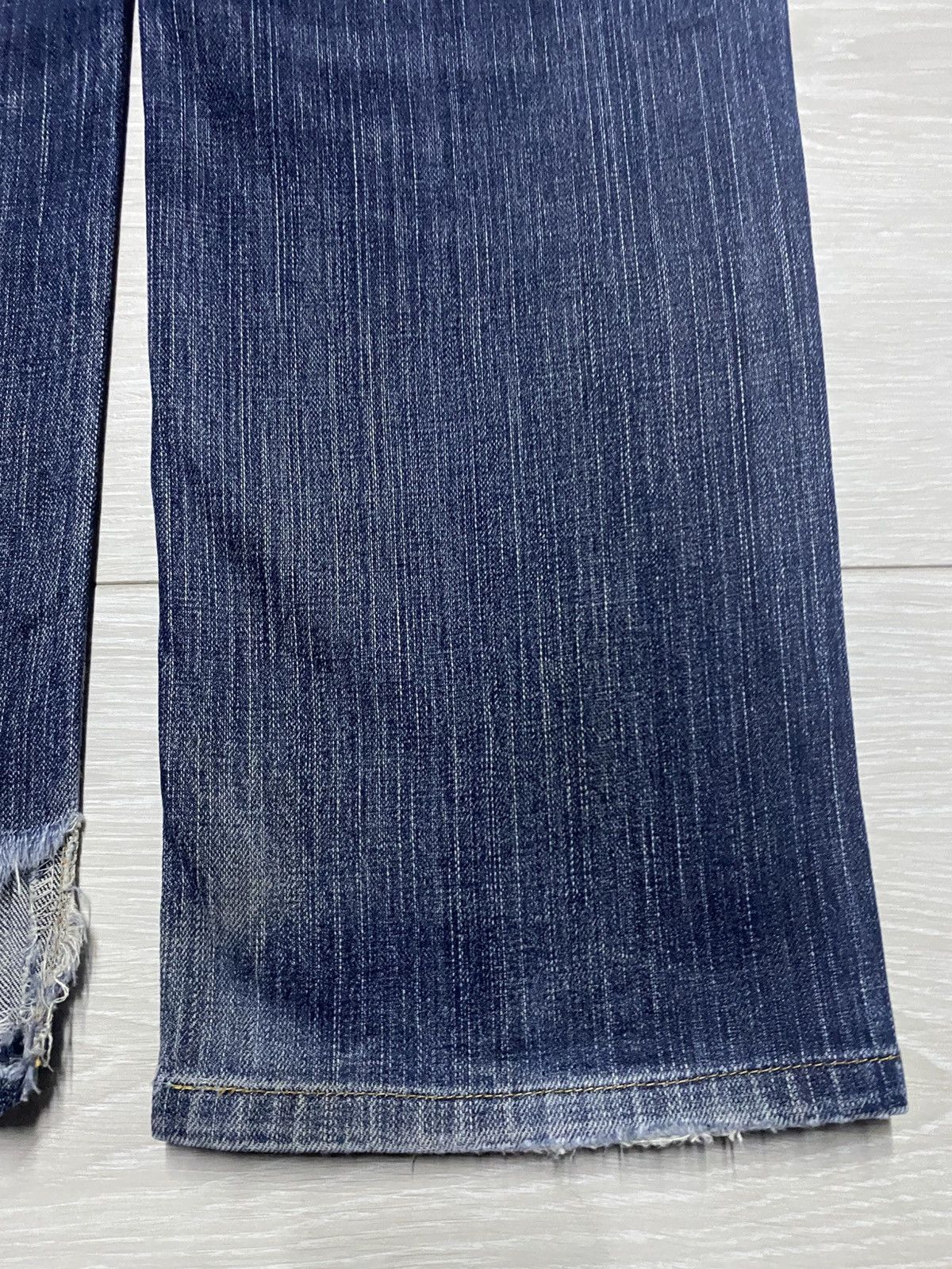 Edwin Vintage Edwin 502 Blue Wash Distressed Jeans Size US 31 - 12 Thumbnail