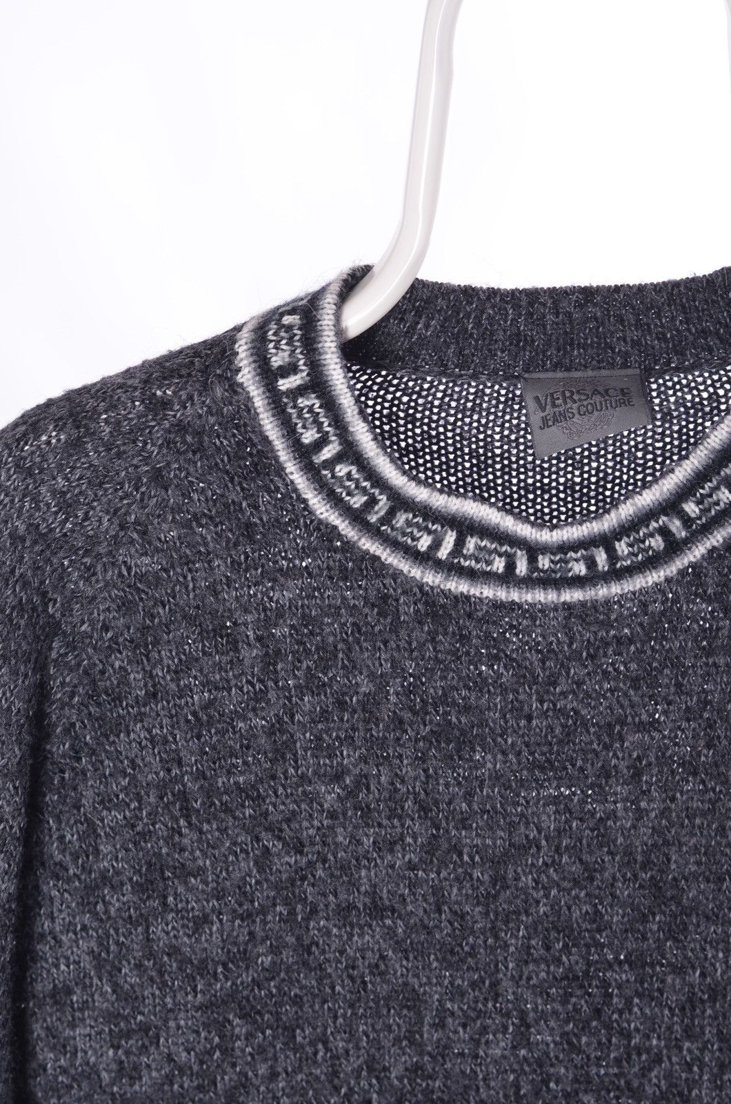 Versace Vintage Versace Medusa Logo Sweater fits S Size US S / EU 44-46 / 1 - 2 Thumbnail