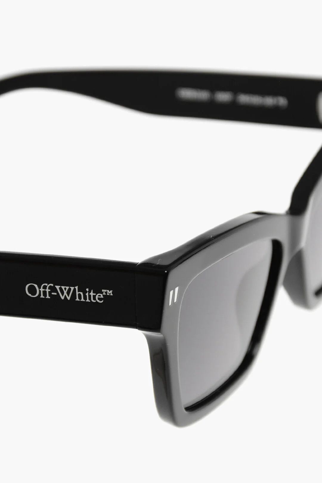 Off-White og1mm0426 Size: OS / Wayfarer Sunglasses in Black Size ONE SIZE - 4 Thumbnail