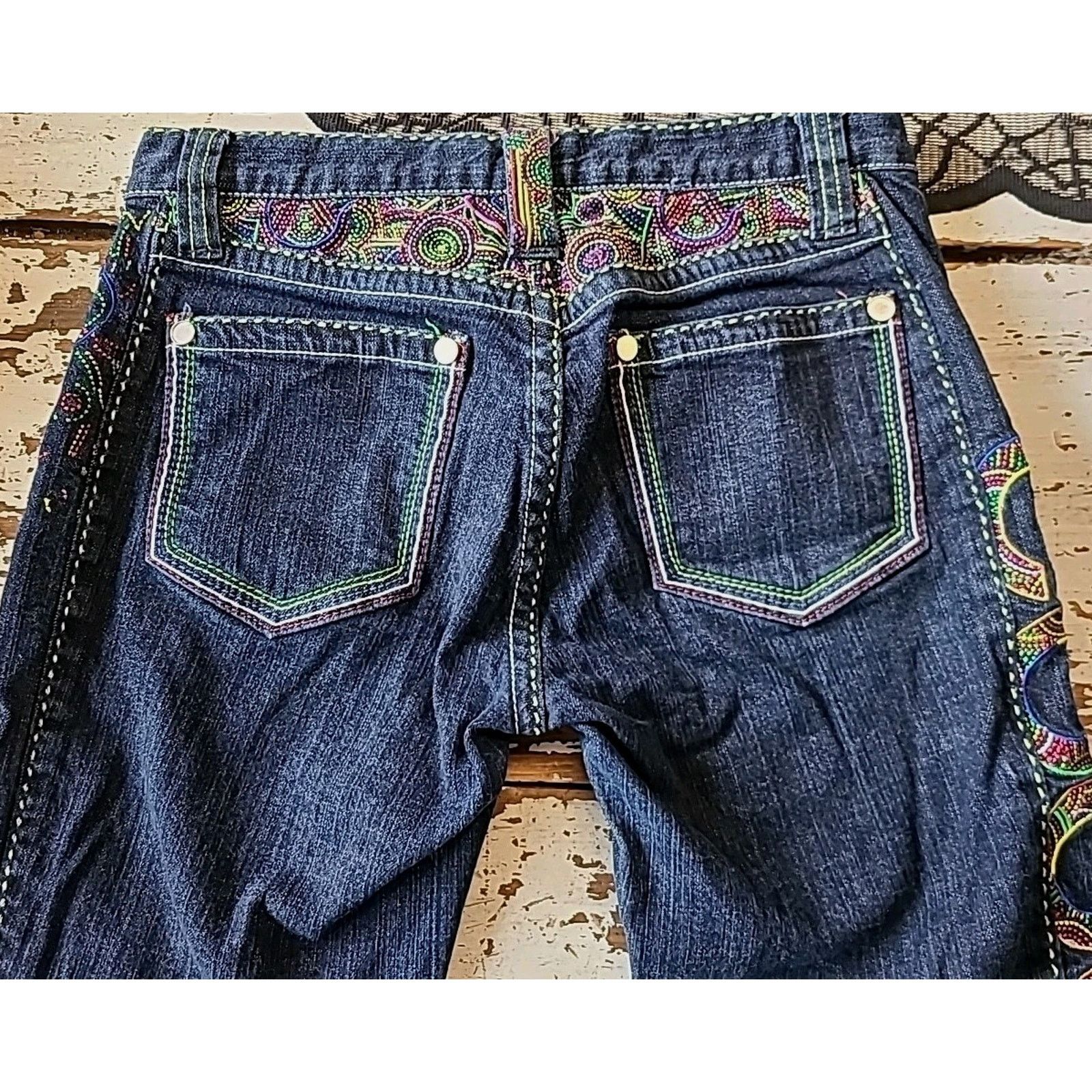 Coogi Women's 7/8 COOGI jeans rainbow embroidered text logo Size 28" / US 6 / IT 42 - 6 Thumbnail