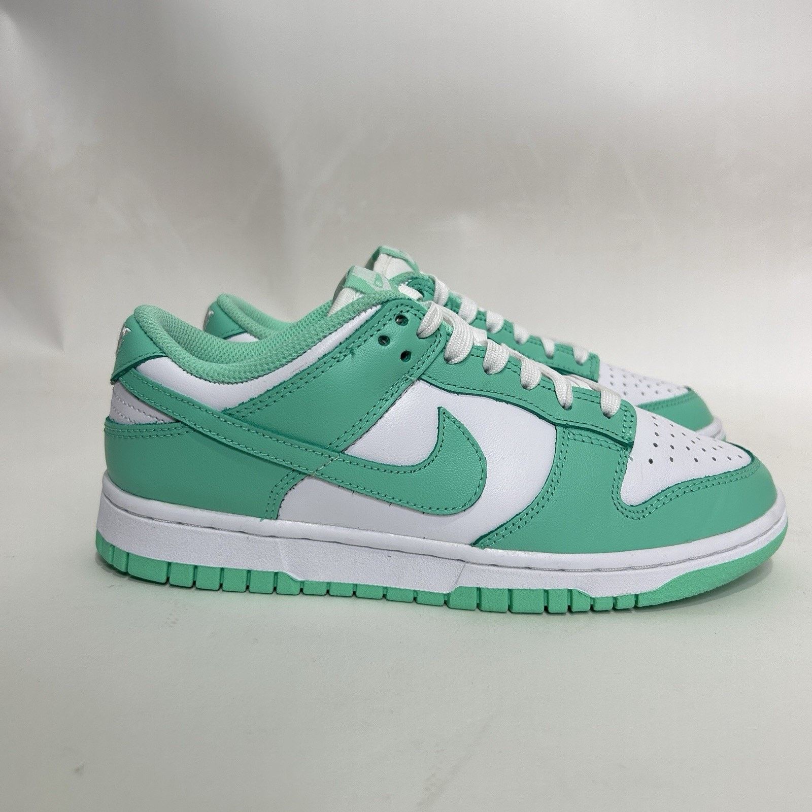Nike Nike Dunk Low WMNS “Green Glow” 2021 Size US 6.5 / IT 36.5 - 4 Thumbnail