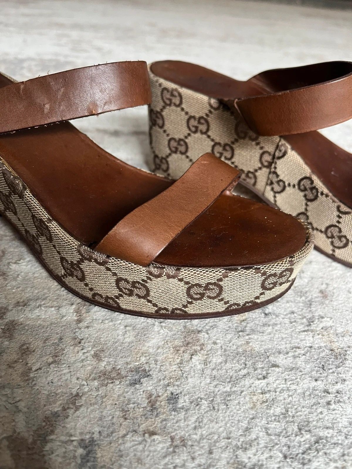 Gucci Gucci Sandals Sz US 5.5 EUR 35.5 2000s Monogram Leather Size US 5.5 / IT 35.5 - 10 Thumbnail