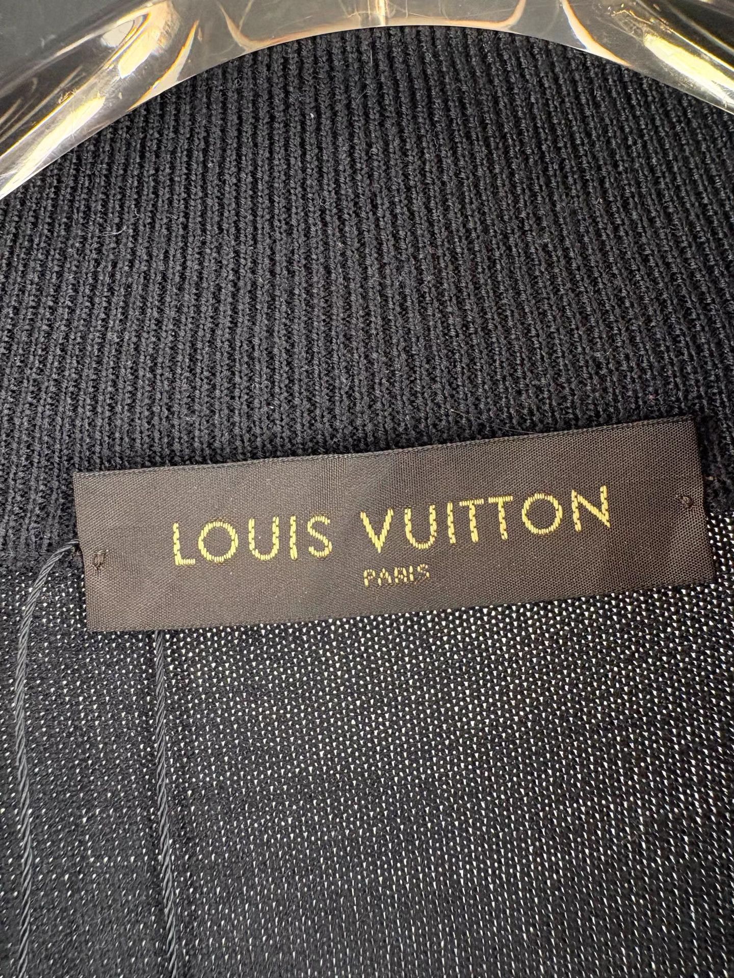 Louis Vuitton LV Small Logo Wool & Silk Blend Jacket K1 Size US XL / EU 56 / 4 - 5 Thumbnail