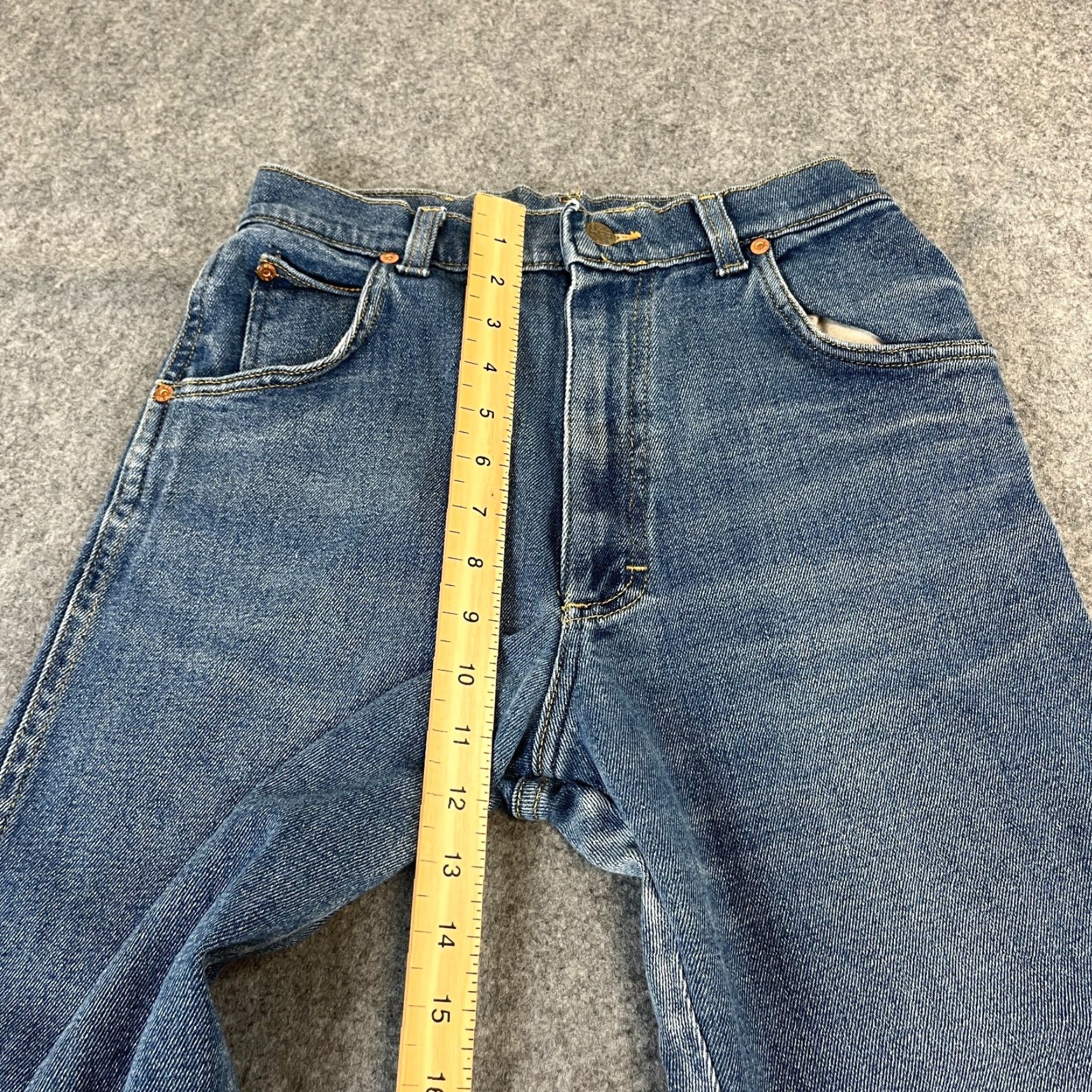 Lee VINTAGE Lee Riders Jeans Womens 26 30 UK 8 Relaxed Straight High Waist Mid Wash Denim Blue 5-Pocket Womens Jeans Boy? Size 30" / US 8 / IT 44 - 5 Thumbnail