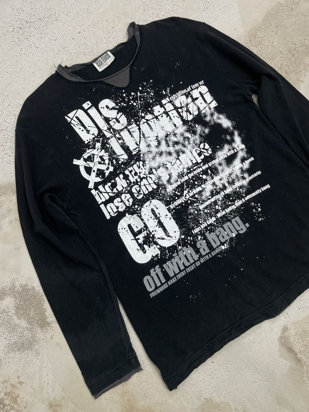 Japanese Brand Faded Dog Cigar Disruption Y2K Wording Layered Tee Size US M / EU 48-50 / 2 - 3 Thumbnail