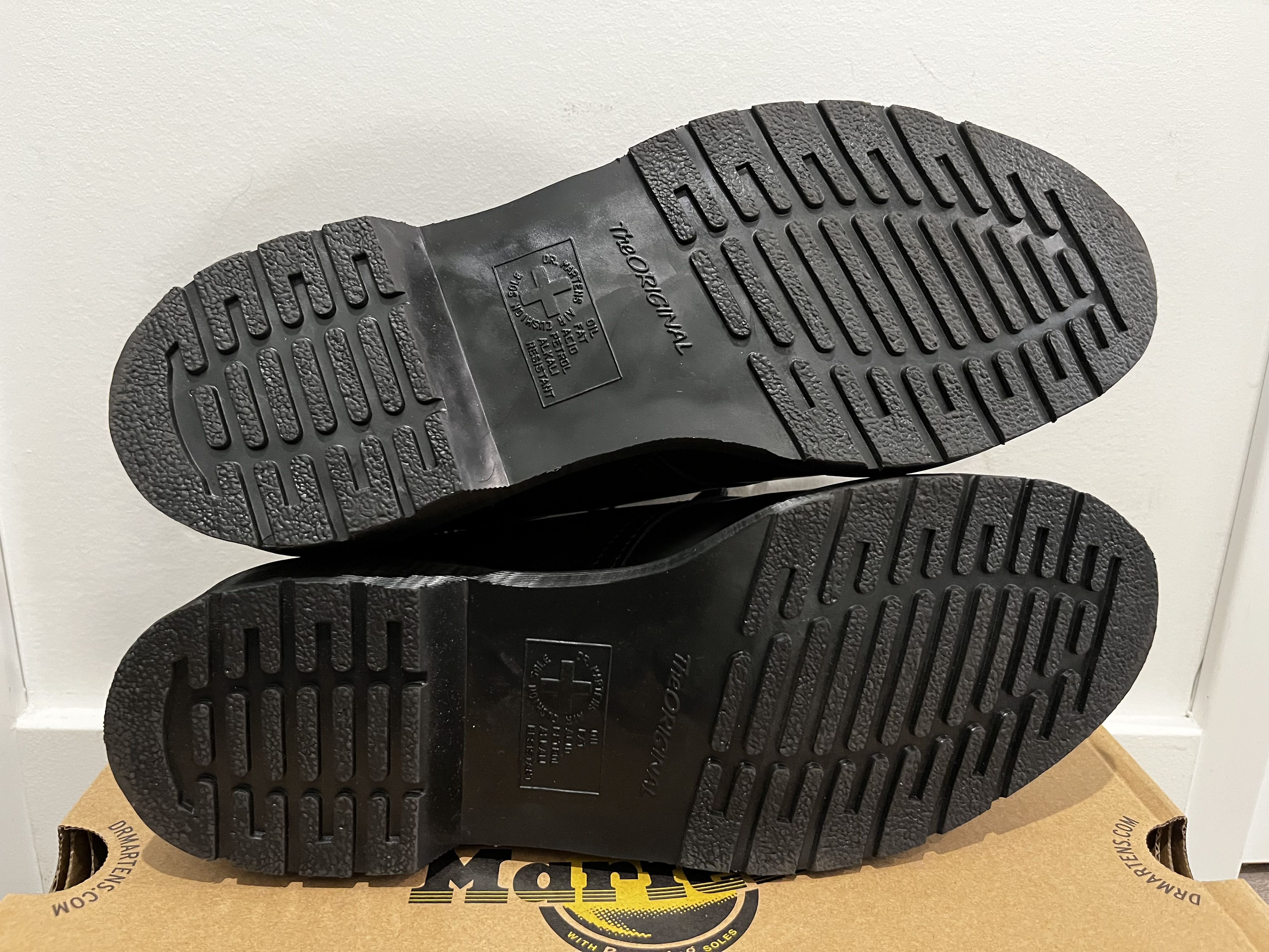 Dr. Martens 1461 Mono Size US 9 / EU 42 - 5 Thumbnail