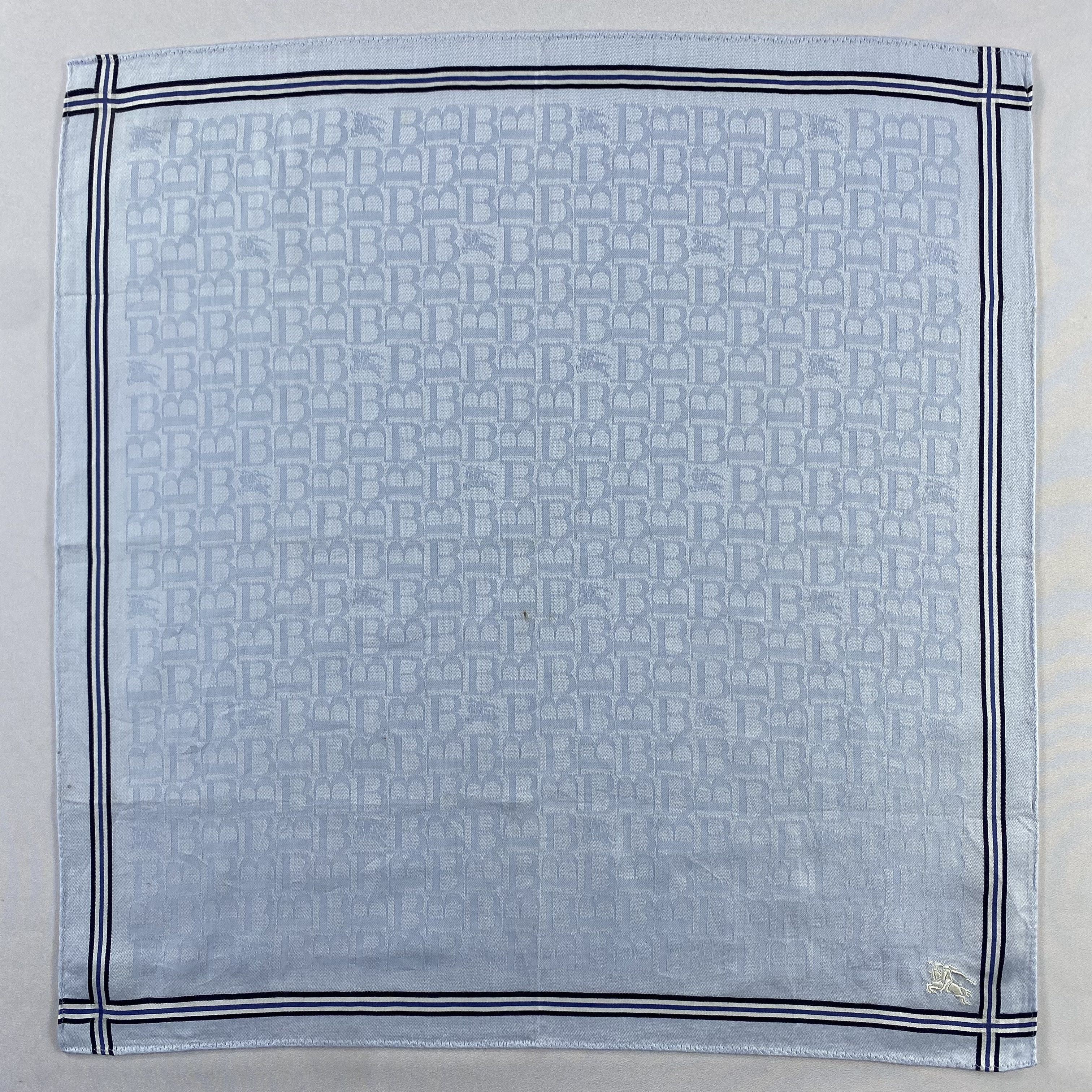 Burberry × Vintage Burberry Handkerchief / Neckerchief / Bandana-P1811 Size ONE SIZE - 1 Thumbnail