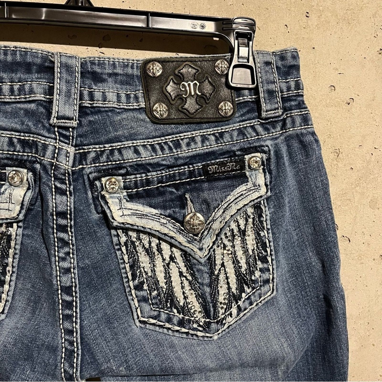 Miss Me Miss Me Signature Skinny Jeans Angel Wings Feathers Size 29 Size 29" - 9 Thumbnail