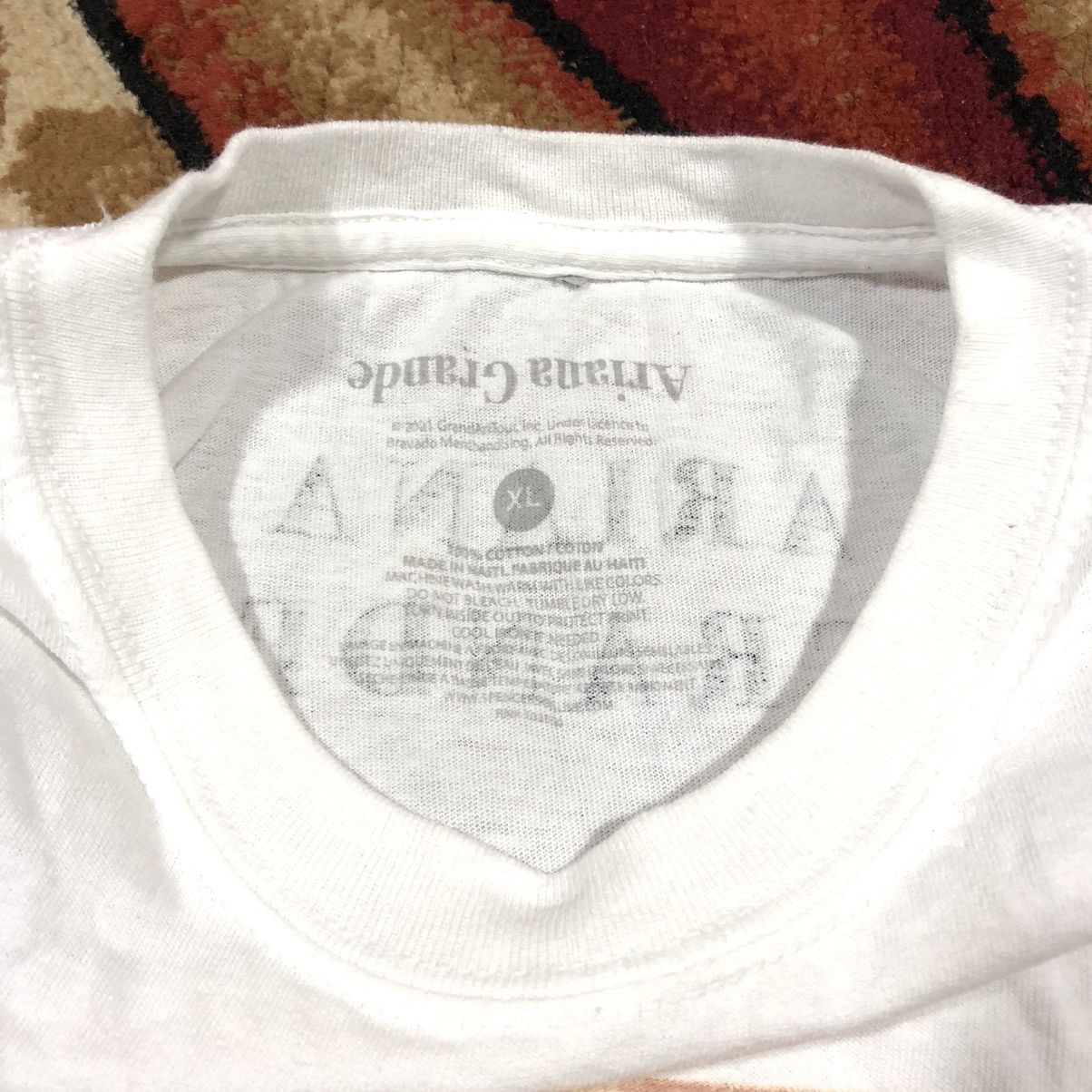 Band Tees Vintage 2018 Ariana Grande Tour T Shirt Size US XL / EU 56 / 4 - 5 Thumbnail
