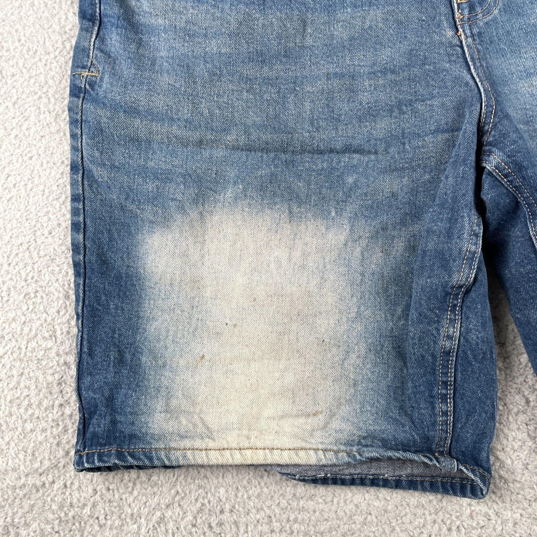 Izod VINTAGE IZOD Denim Jean Shorts Jorts 42 Regular Inseam 11” Blue Mens 90s Streetwear Baggy Y2k EUC Size US 42 / EU 58 - 3 Thumbnail