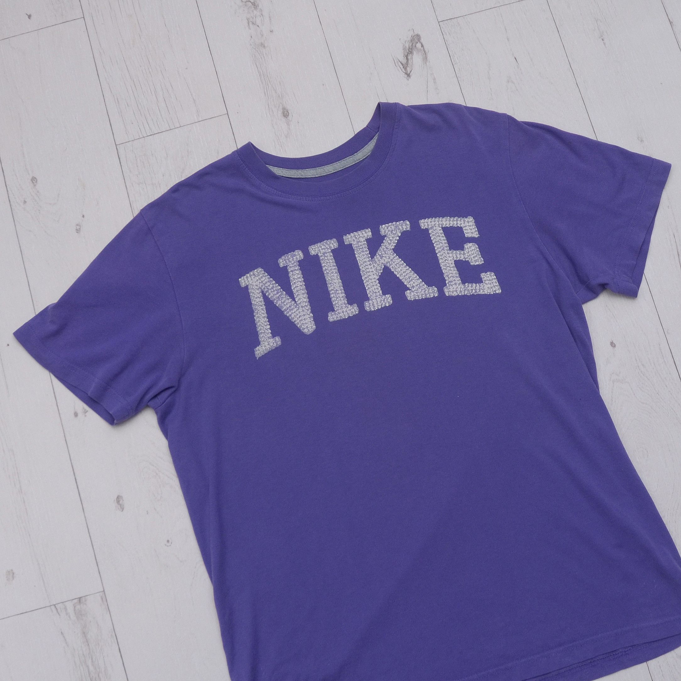 Nike × Vintage Vintage Nike Big Logo Swosh Purple T-shirt Tee size M Y2K Size US M / EU 48-50 / 2 - 2 Thumbnail