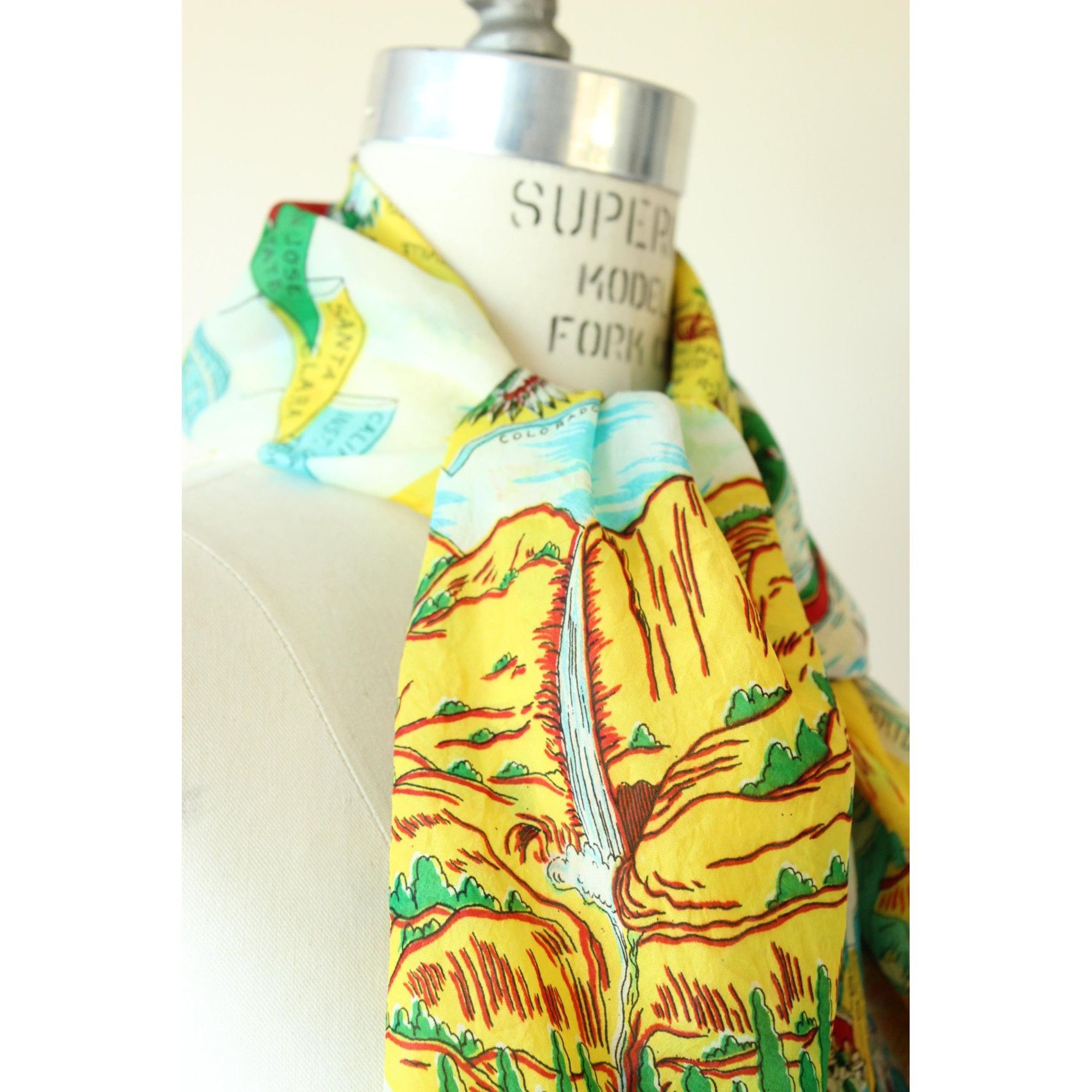 Vintage Vintage 1950s Scarf, California Map Souvenir Rayon Head Size ONE SIZE - 10 Thumbnail