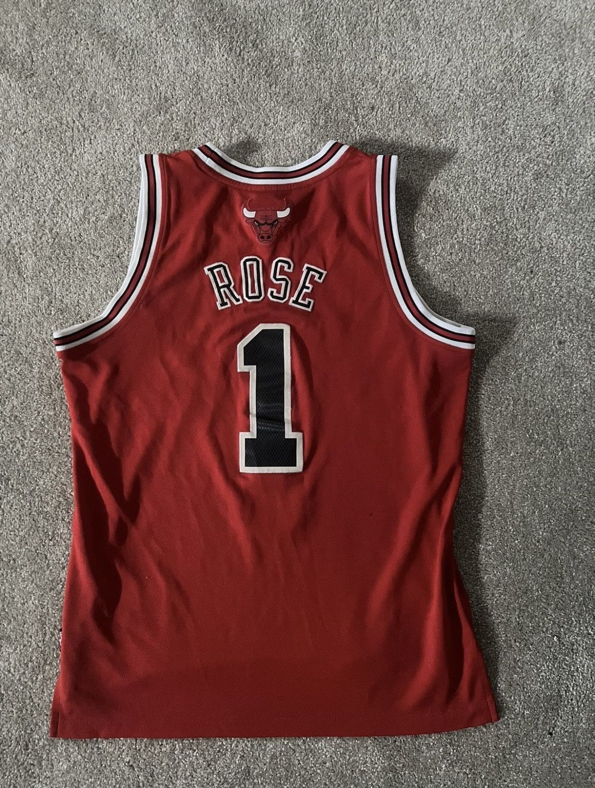 Adidas Derrick Rose Chicago Bulls Jersey (V Latin Nights Edition) Size US M / EU 48-50 / 2 - 2 Thumbnail