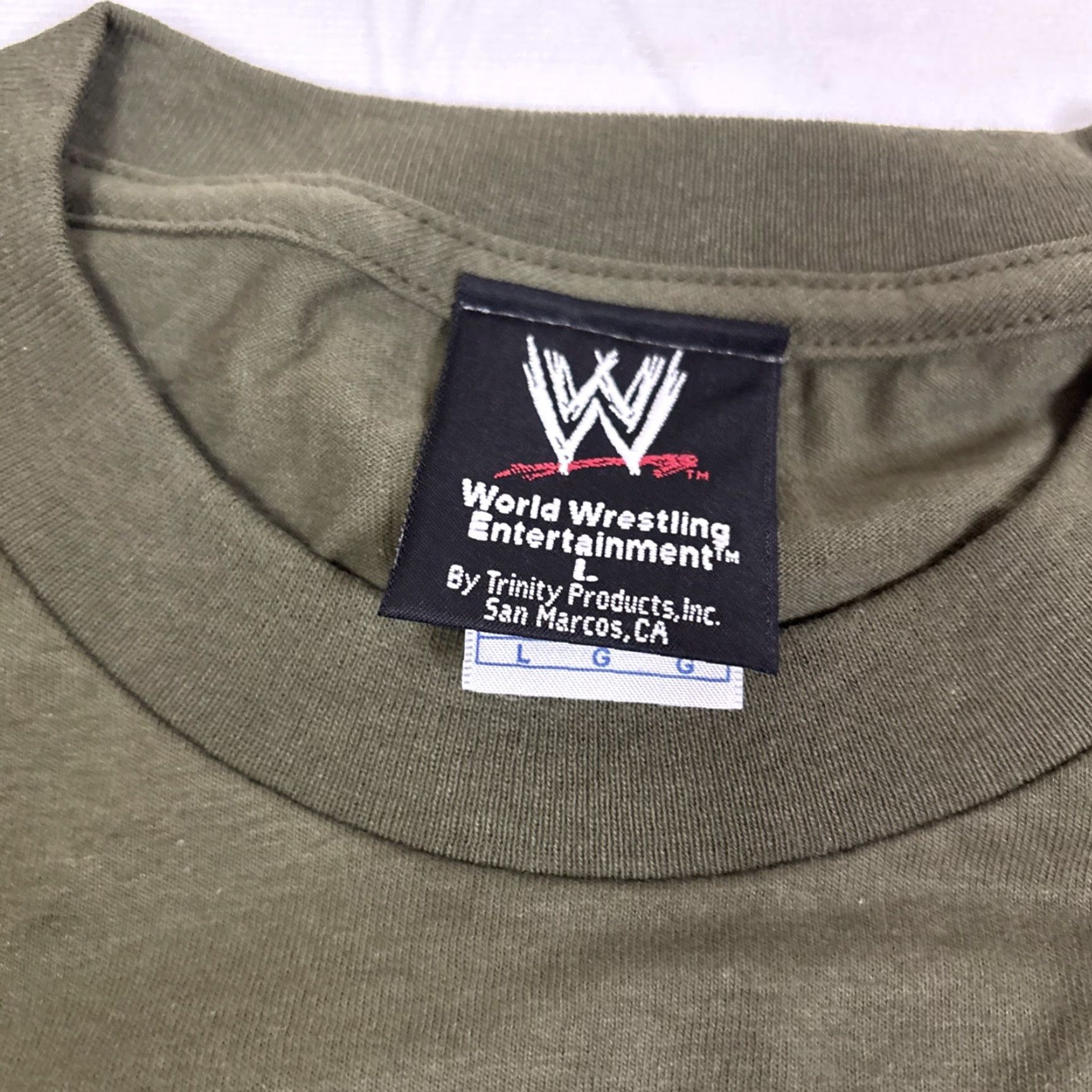 Vintage VINTAGE WWE T Shirt Men’s Large Tribute To The Troops 2005 Green Red White Blue USA Wrestling Men L Green Vintage Red White Blue Size US L / EU 52-54 / 3 - 3 Thumbnail