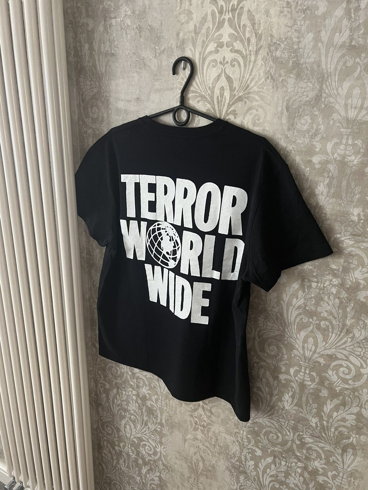 Vintage Vintage Terror Worldwine T-Shirt Tee Size US L / EU 52-54 / 3 - 3 Thumbnail