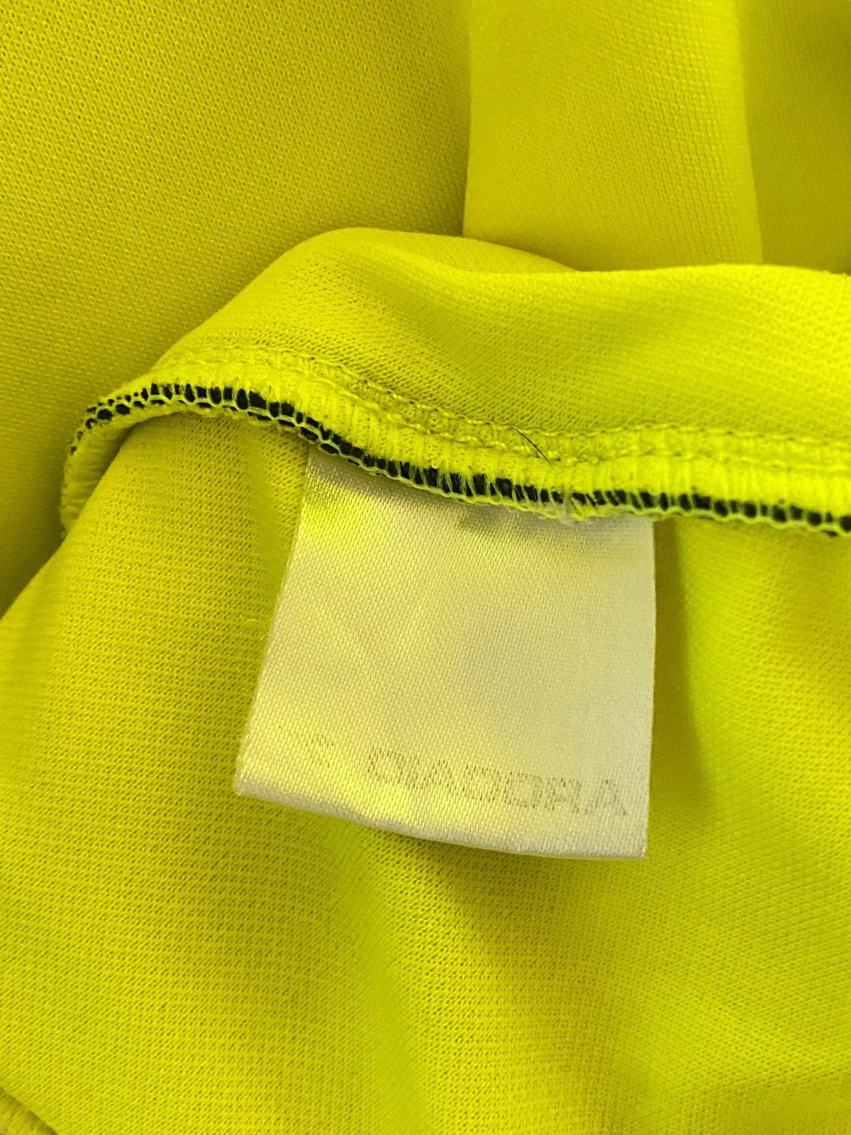 Diadora FC Twente 09/10 Goalkeeper Jersey Diadora ArkeFly Eredivisie Size US M / EU 48-50 / 2 - 23 Thumbnail