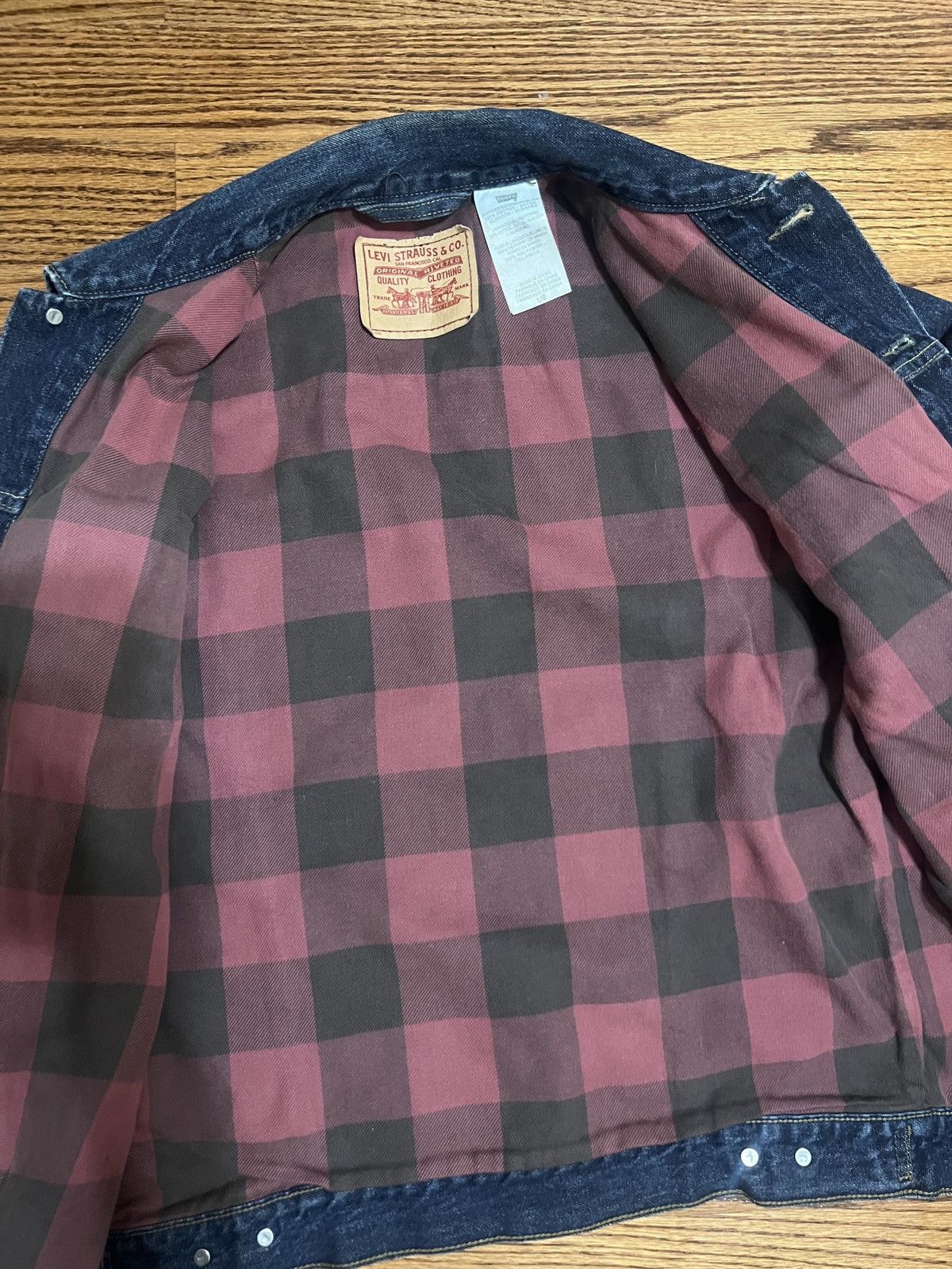 Levi's Vintage Men’s Levi’s Denim Jacket - size L Size US L / EU 52-54 / 3 - 4 Thumbnail