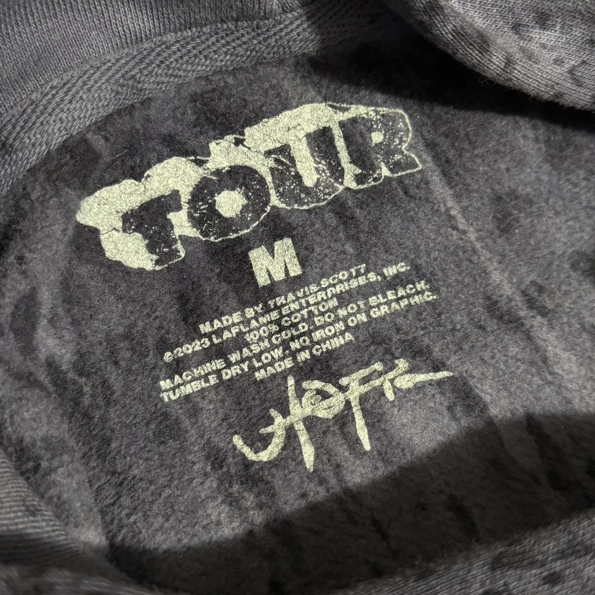 Travis Scott UTOPIA IS IN NYC EXCLUSIVE HOODIE Size US M / EU 48-50 / 2 - 3 Thumbnail