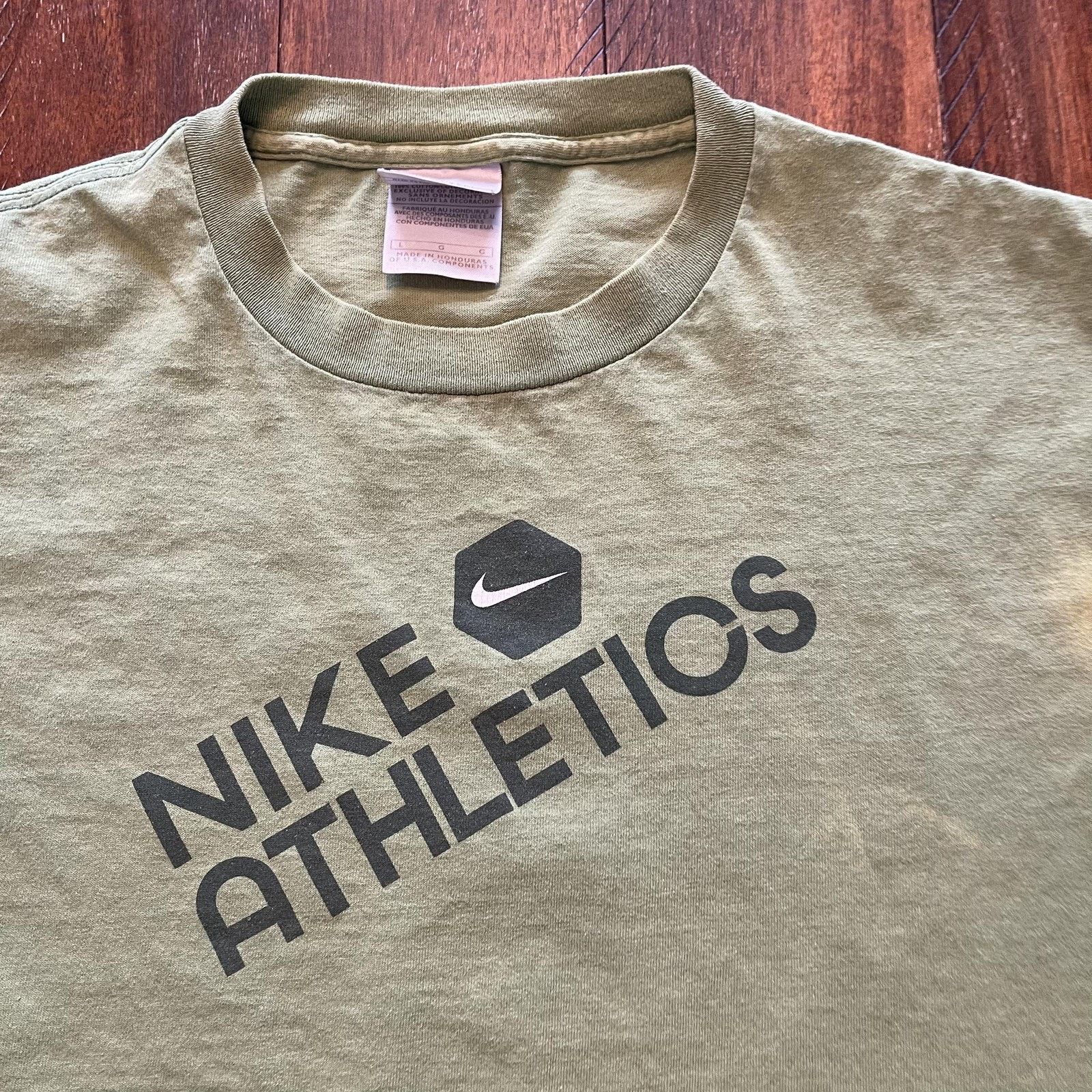Nike Nike Athletics Shirt Mens Large Green Sports Graphic Tee Size US L / EU 52-54 / 3 - 7 Thumbnail