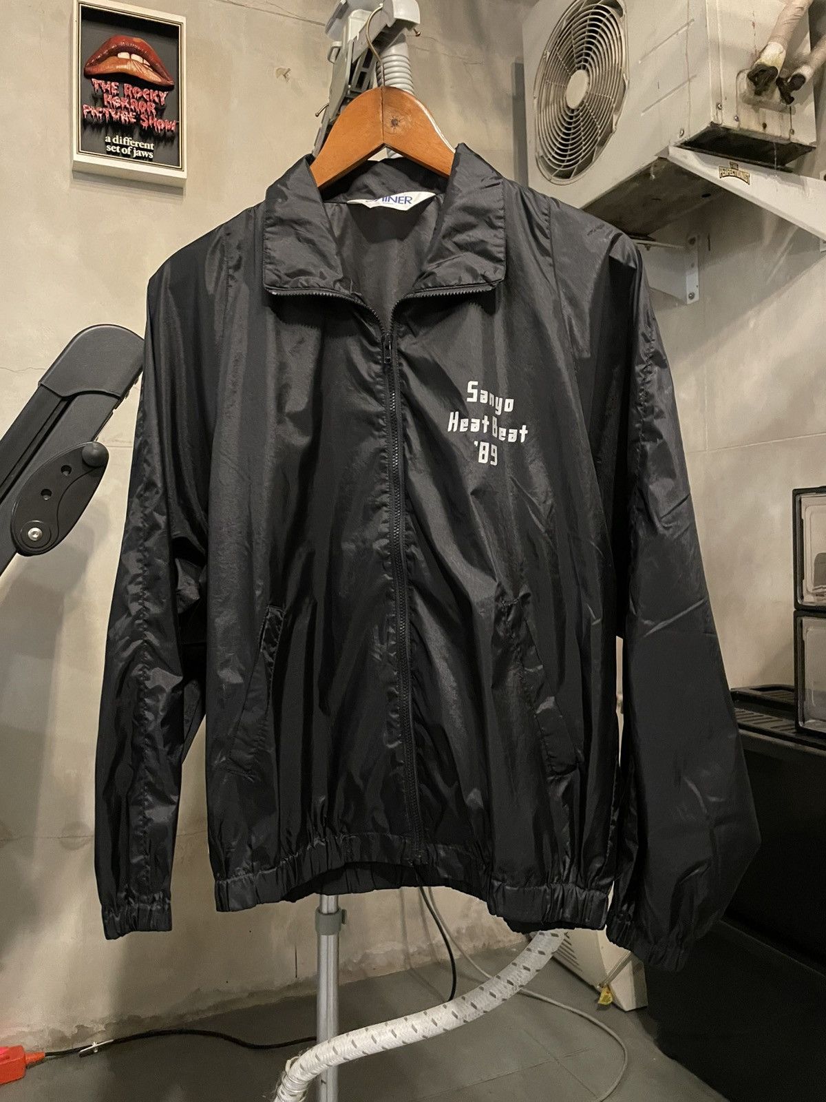Band Tees × Vintage Vintage BON JOVI heat beat '89 tour jacket size L Size US L / EU 52-54 / 3 - 3 Thumbnail
