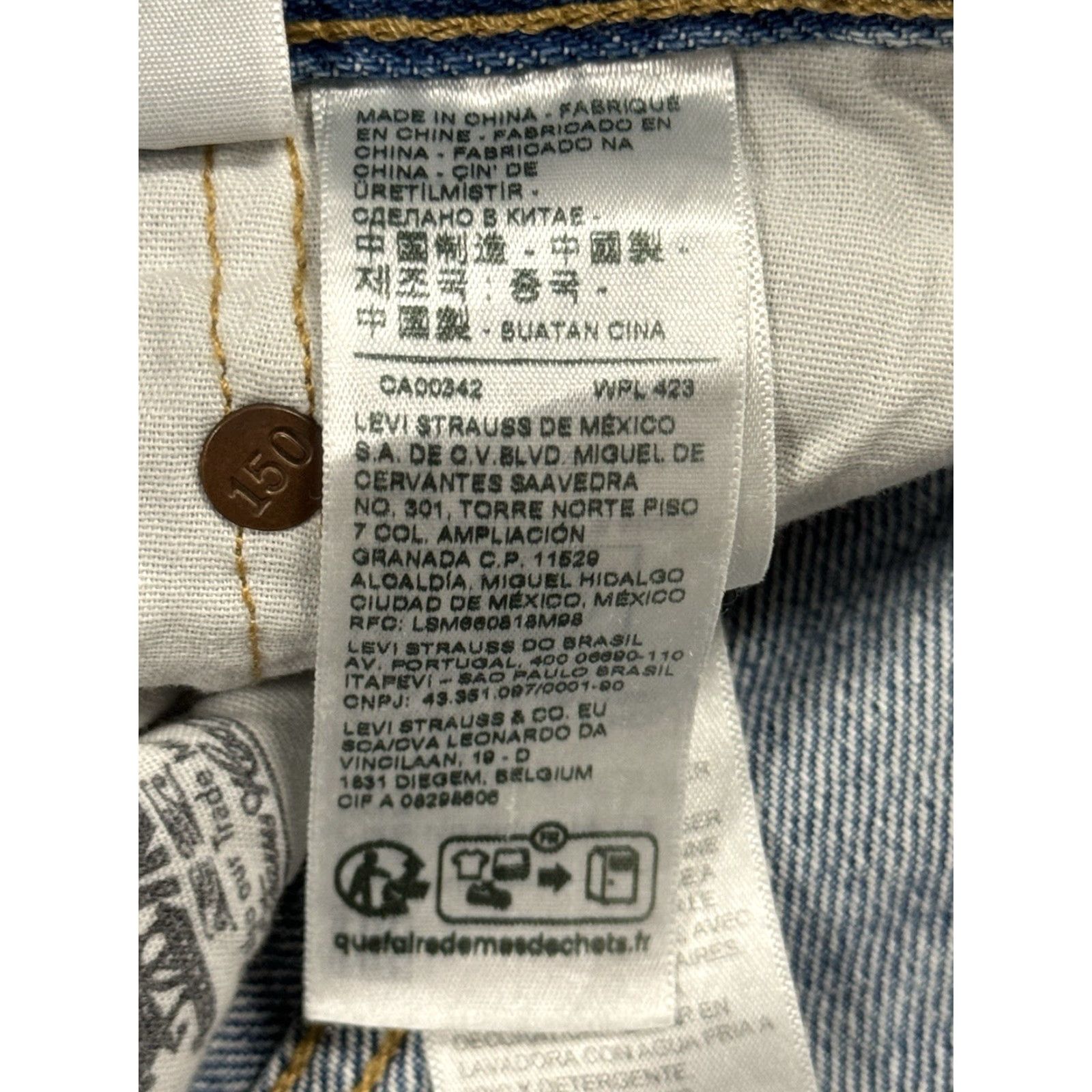Levi's Levi’s 501 Jeans Womens 30x30 Straight Buttonfly Patch Heart 150th Anniversary Denim Dark Blue Jeans Size 30" / US 8 / IT 44 - 6 Thumbnail