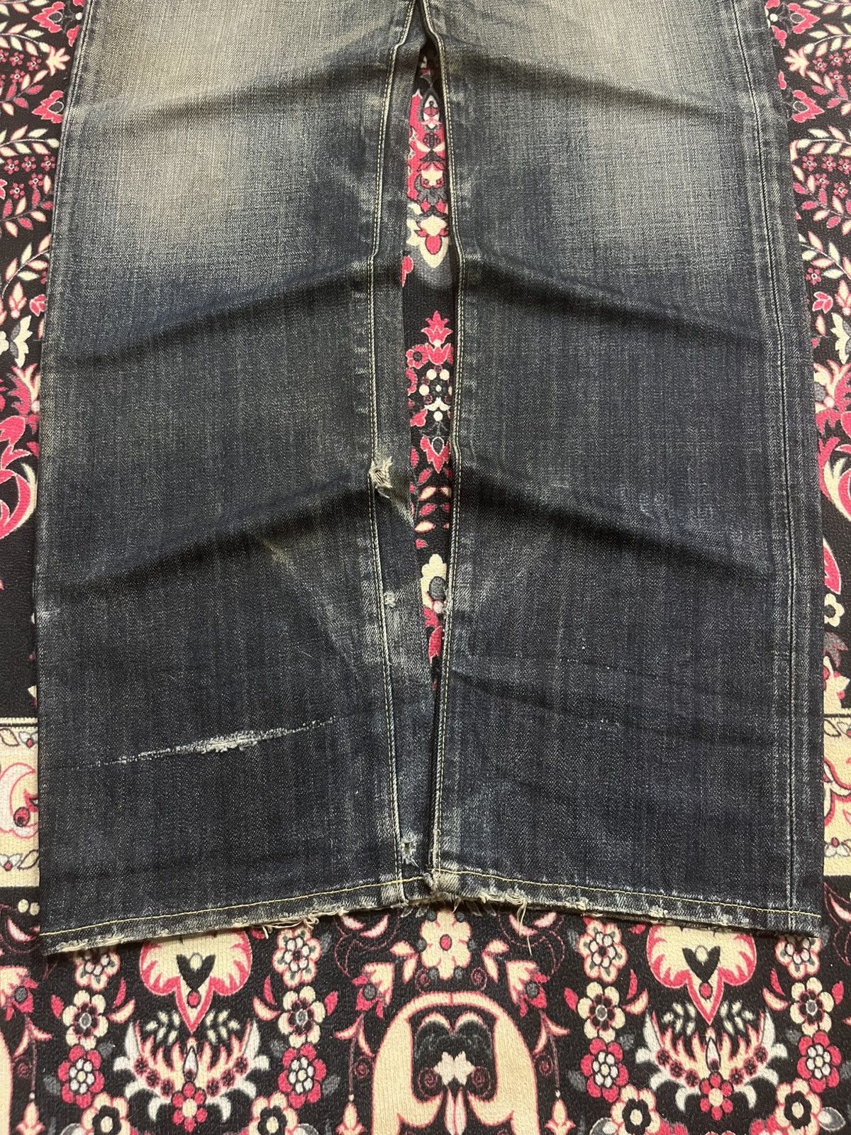 Undercover × Uniqlo Vintage Japanese Uniqlo Dark Blue Faded Washed Whisker Jeans Size US 32 / EU 48 - 10 Thumbnail