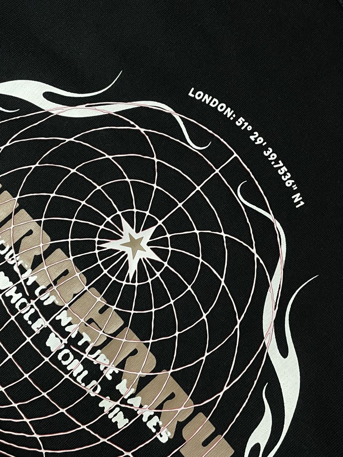 Burberry BURBERRY LONDON GLOBE GRAPHIC SWEATSHIRT Size US M / EU 48-50 / 2 - 5 Thumbnail