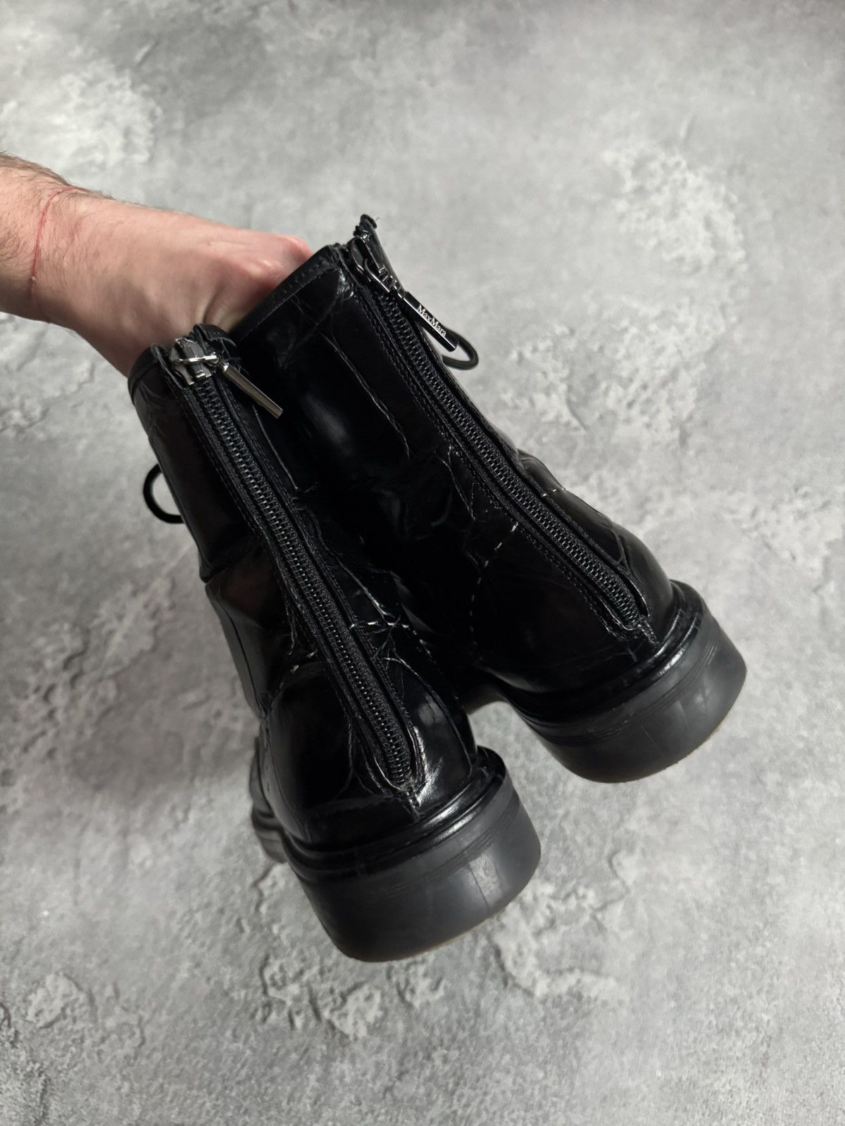 Max Mara Max Mara 37size black varnished leather shoes boots casual Size US 7 / IT 37 - 16 Thumbnail