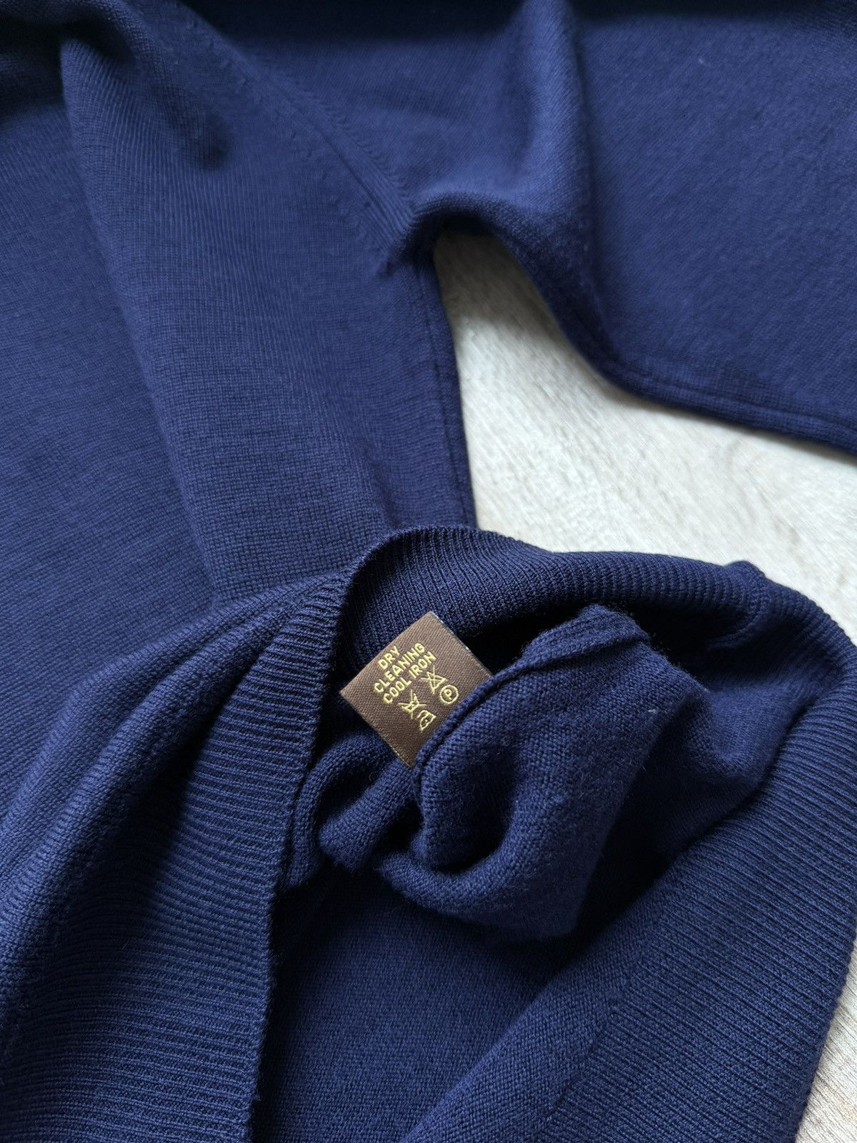 Loro Piana Loro Piana 100% Wool V neck pullover Size US L / EU 52-54 / 3 - 10 Thumbnail