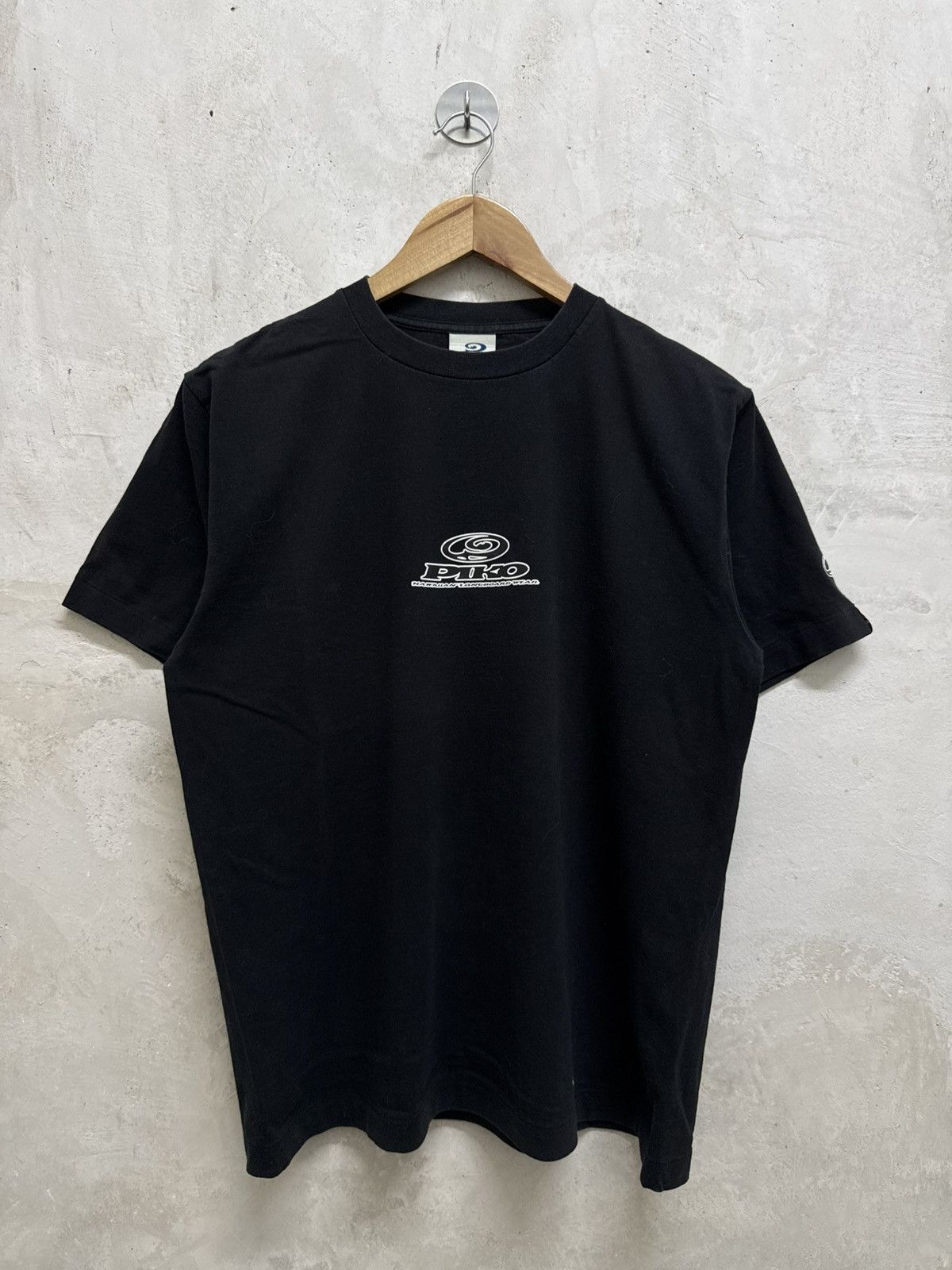 Vintage Vintage Piko Surfwear Backhit Hawaiian Surf Tshirt Size US M / EU 48-50 / 2 - 3 Thumbnail
