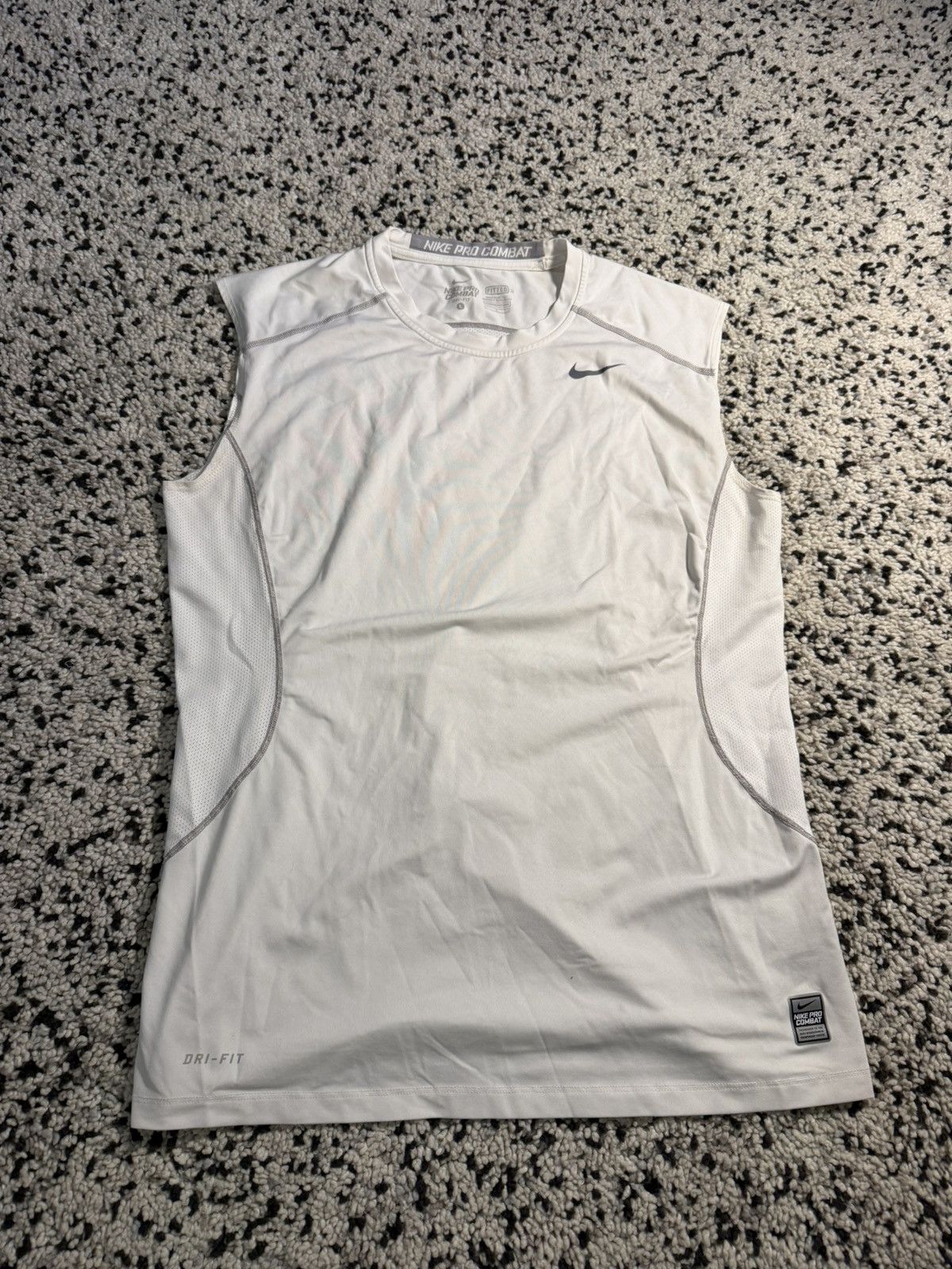 Nike Nike Dri-fit Sleeveless Shirt Size US L / EU 52-54 / 3 - 1 Thumbnail