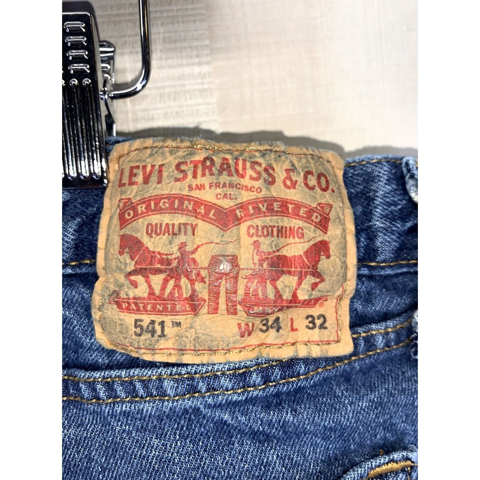 Levi's VINTAGE Levi’s 541 Jeans Men 34x32 Distressed Blue Cut Cuff Denim 5-Pocket Design Straight N/A Size US 34 / EU 50 - 7 Thumbnail