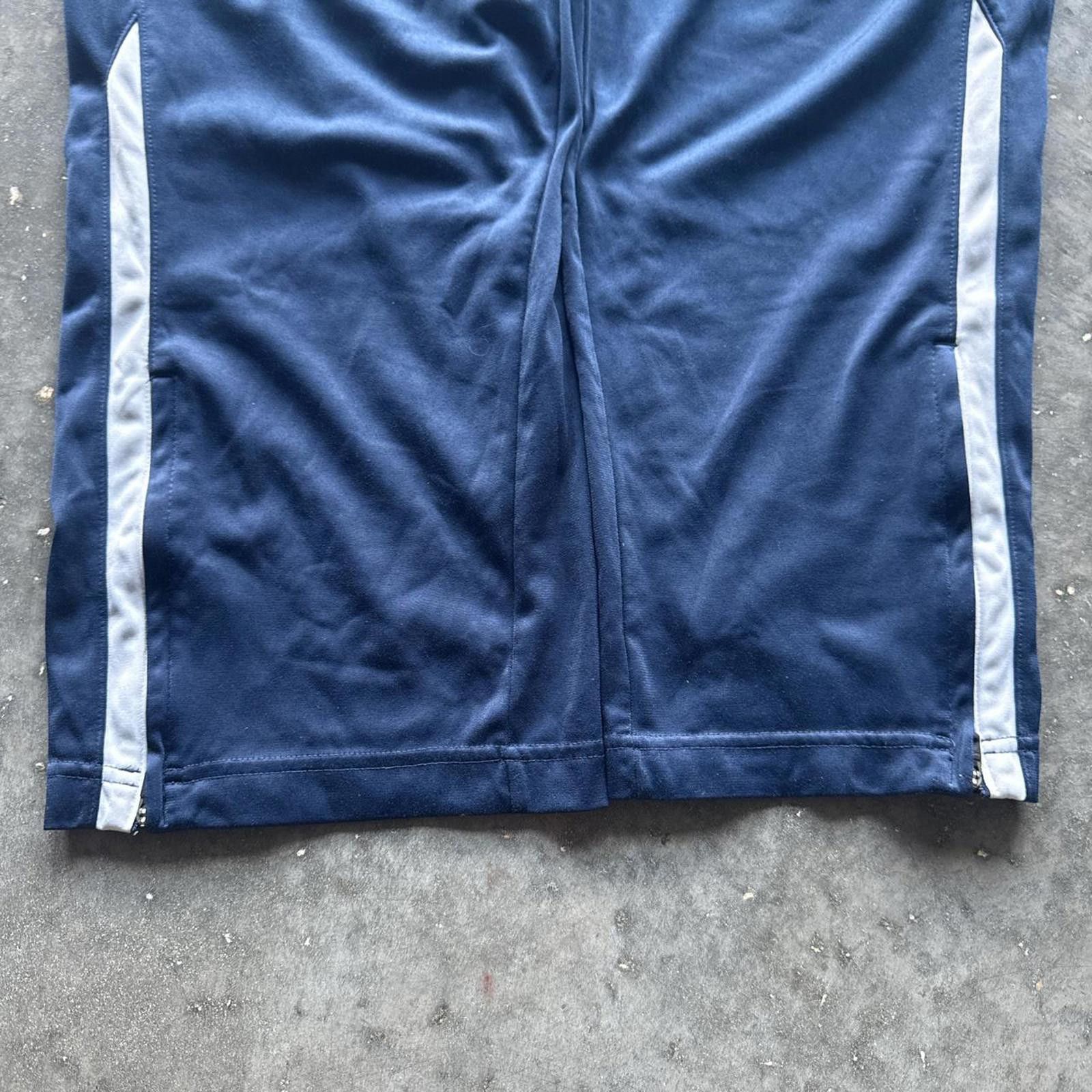 Nike Nike Sportswear Sweatpants With embroidered Swoosh & Stripes Size US 36 / EU 52 - 6 Thumbnail