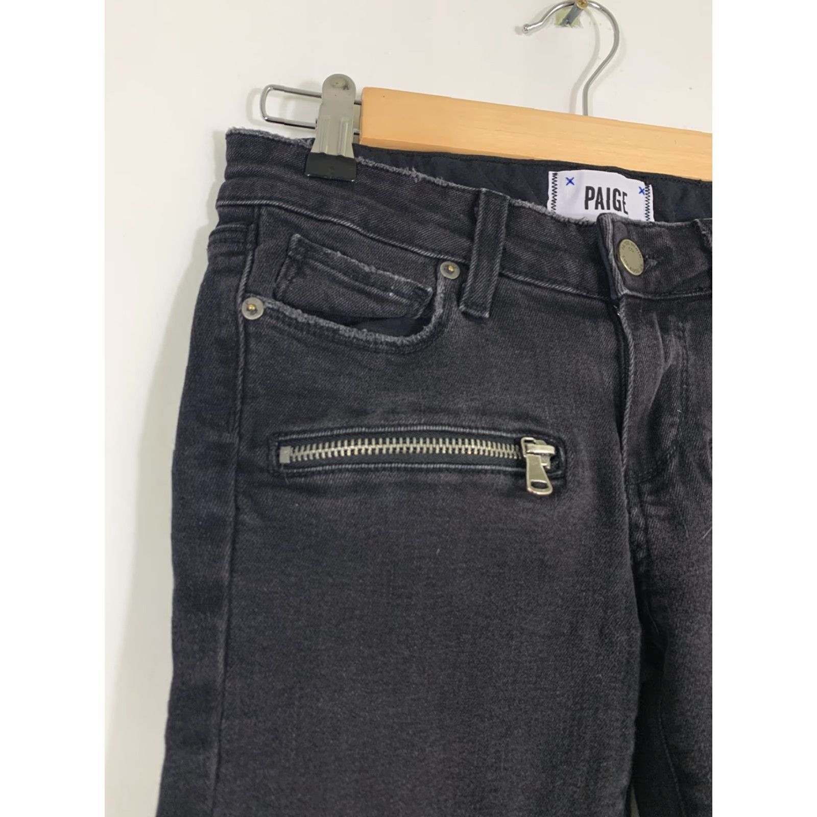 Paige PAIGE Womens Mid Rise Ultra Skinny Black Jeans W1106 USA Made 25 Zip Pockets Jeans Slim 5-Pocket Design Black Womens Mens? Size 28" / US 6 / IT 42 - 4 Thumbnail