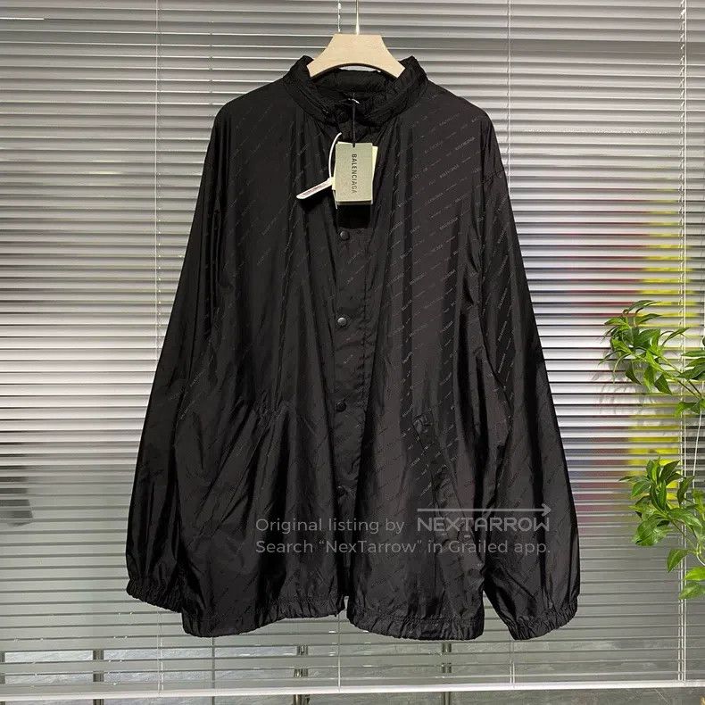 Balenciaga Balenciaga Jacket, windbreaker with full print barrage log Size US M / EU 48-50 / 2 - 1 Thumbnail