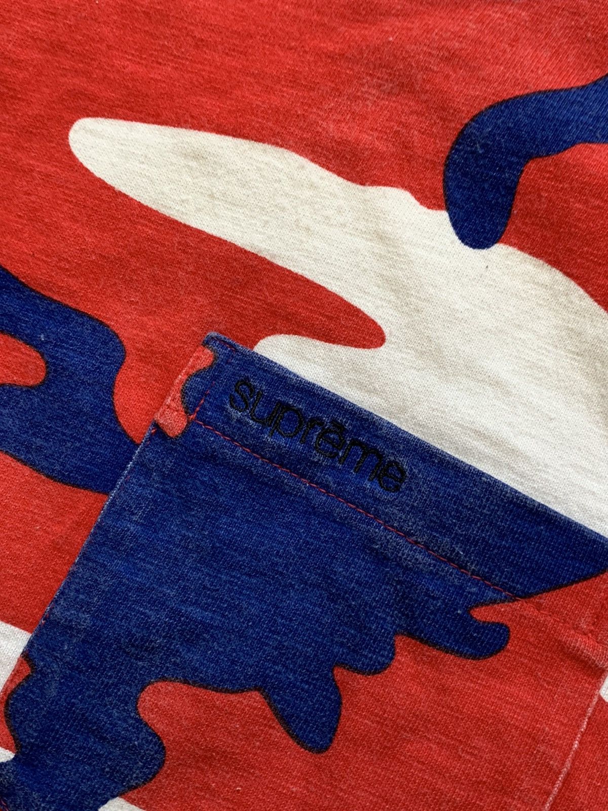 Supreme 🔥CRAZY SUPREME CAMO T-SHIRT TEE Size US M / EU 48-50 / 2 - 6 Thumbnail