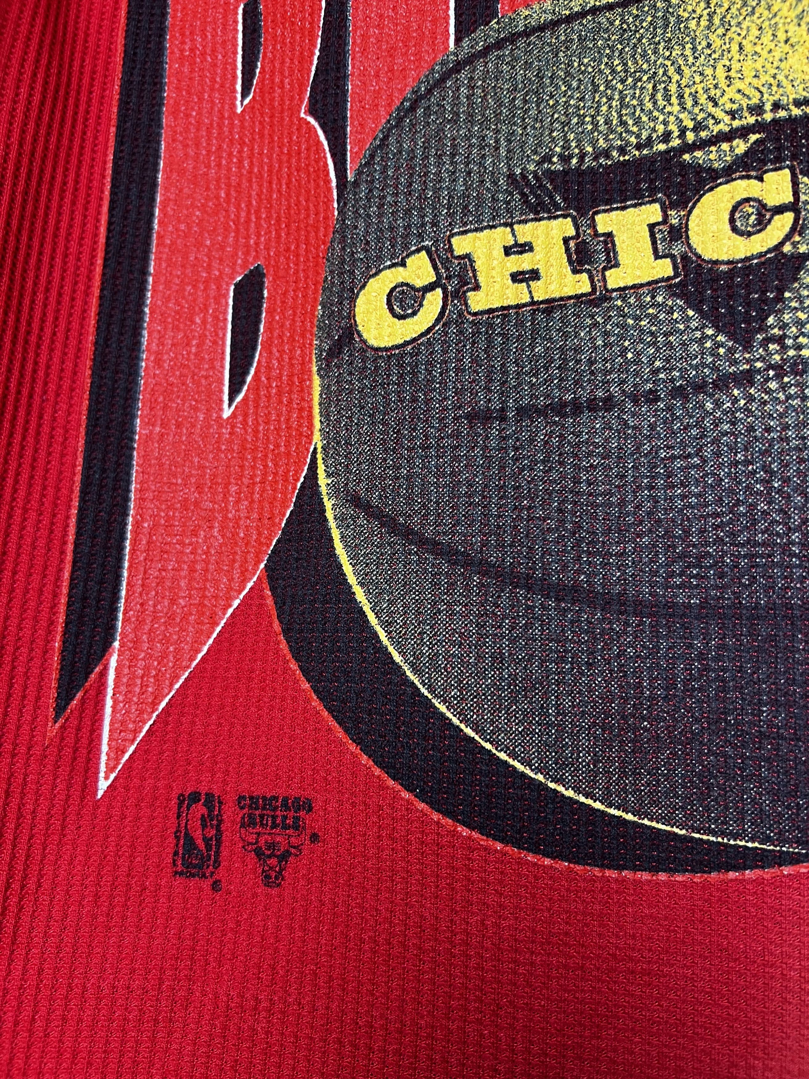 Vintage Vintage Chicago Bulls Logo Long Sleeve Thermal Size US S / EU 44-46 / 1 - 4 Thumbnail