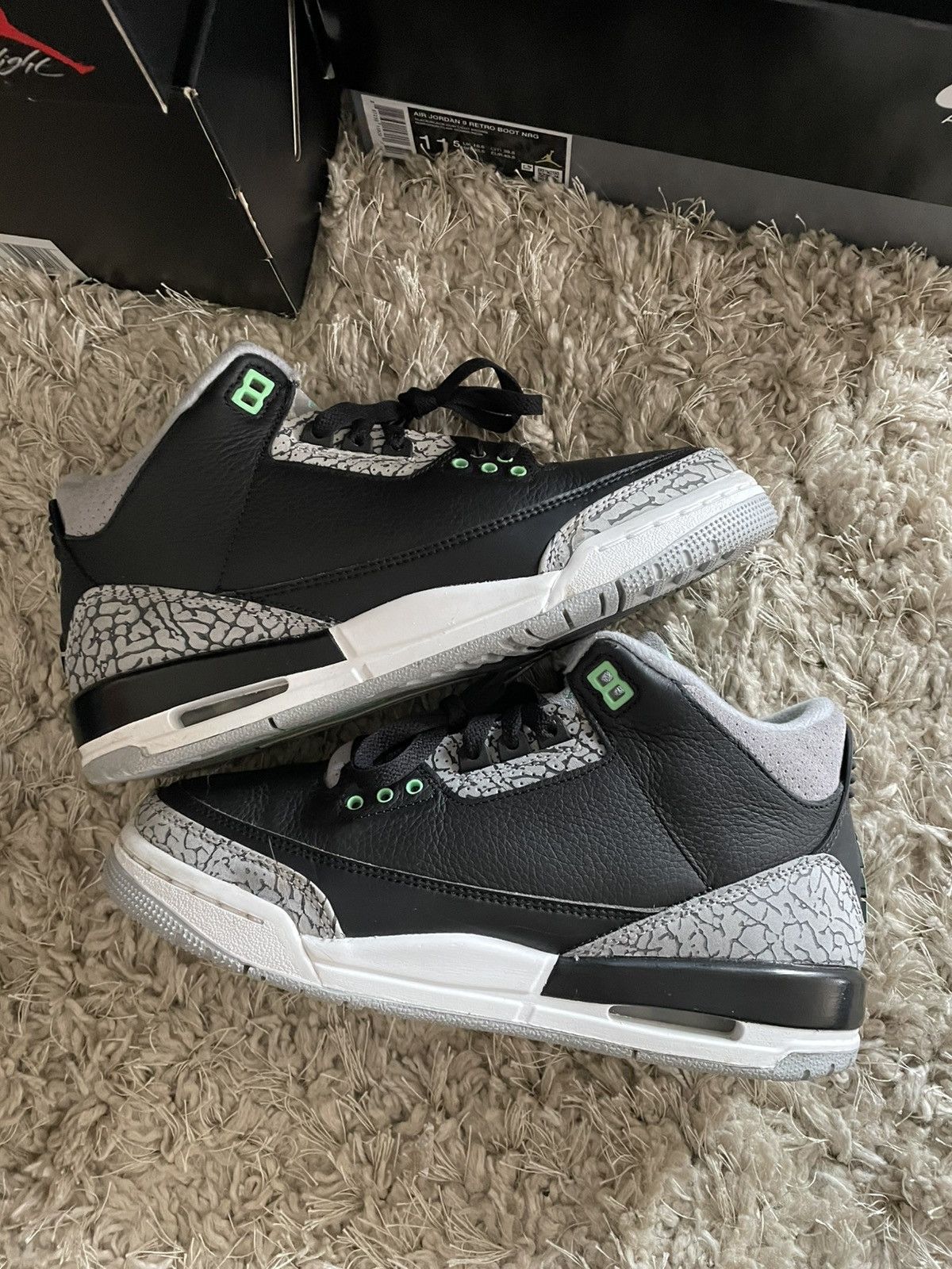 Jordan Brand Jordan 3 Green Glow Size US 7 / EU 40 - 2 Thumbnail