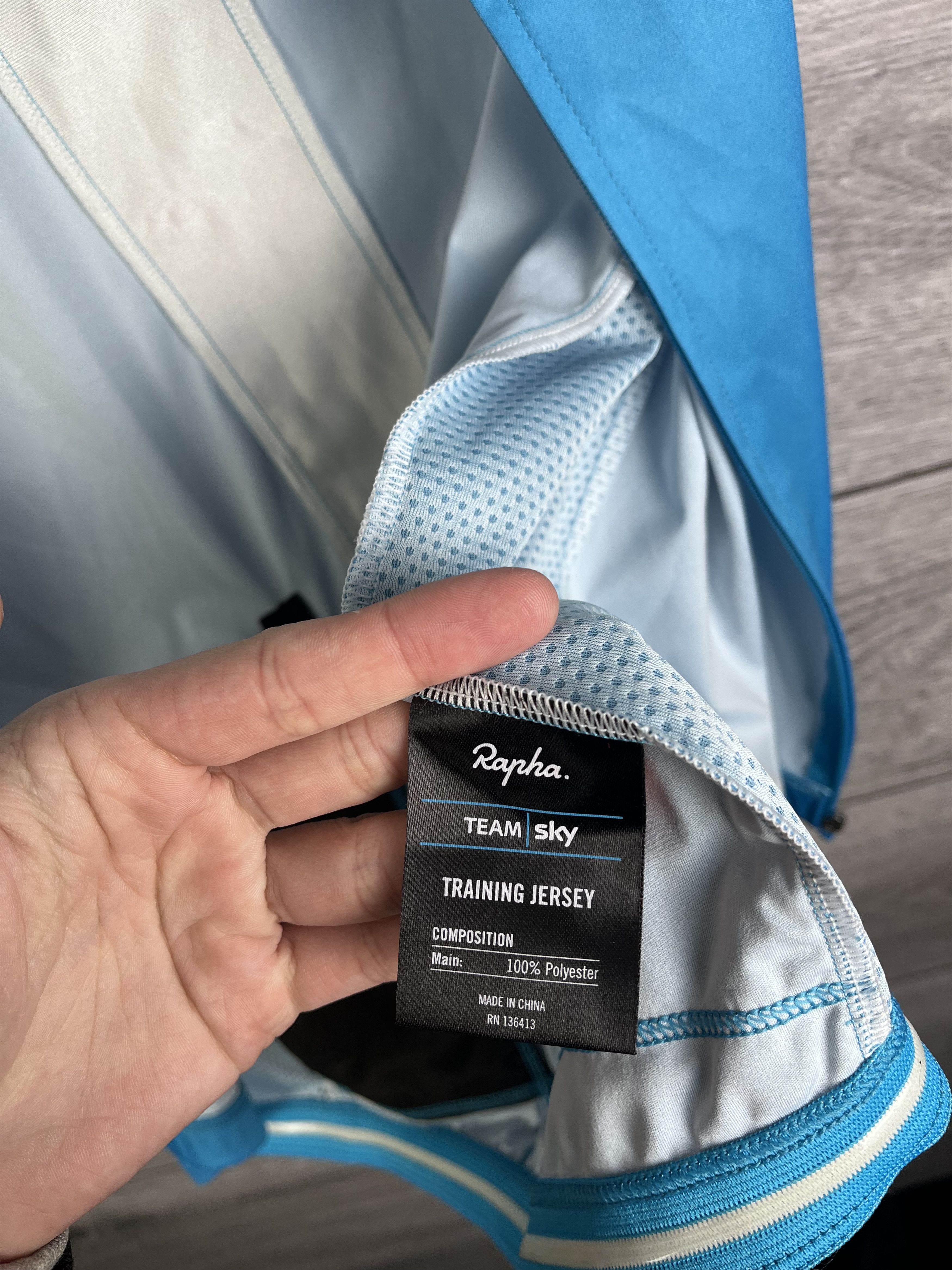 Rapha Men's cycling t-shirt Rapha team SKY size Xl Training jersey Size US XL / EU 56 / 4 - 8 Thumbnail