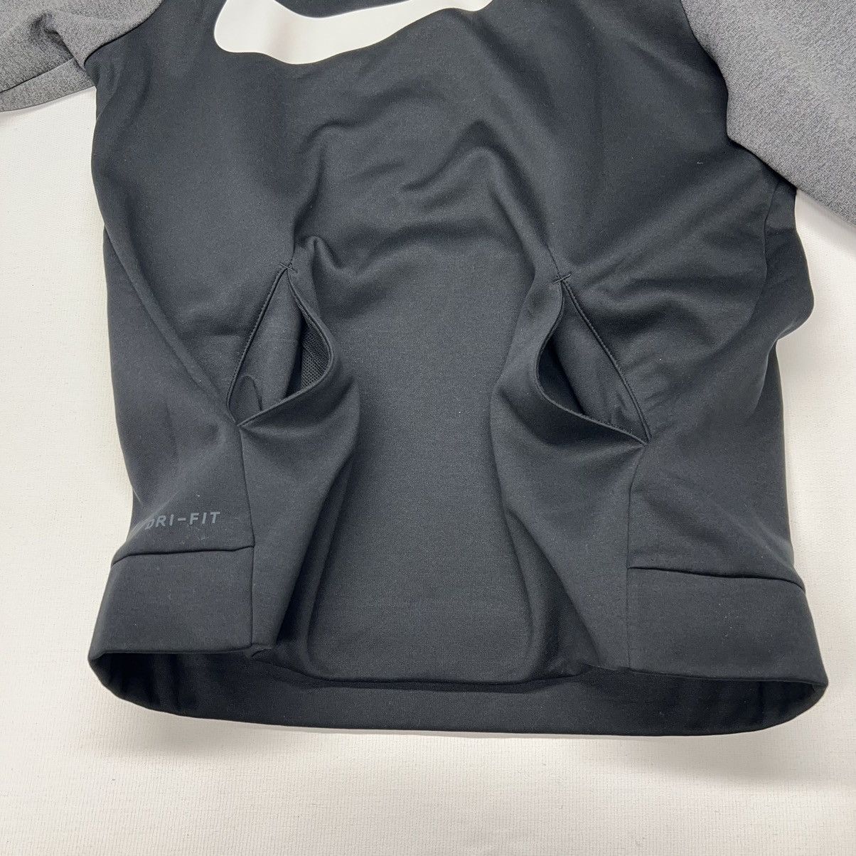 Nike Nike Dri Fit Hoodie Black Sweatshirt Sweater Pullover Fleece Size US S / EU 44-46 / 1 - 8 Thumbnail